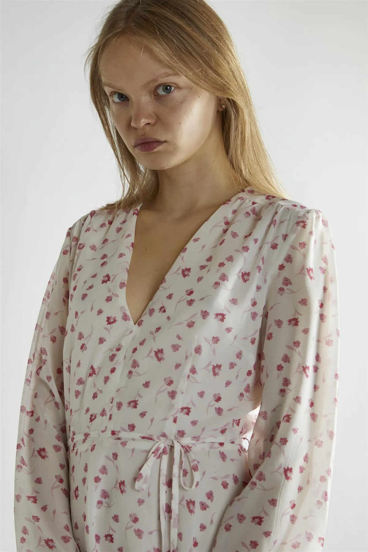 Pink Watercolour-Floral V-Neck Mini-Dress sold by Glamorous product image thumbnail 4