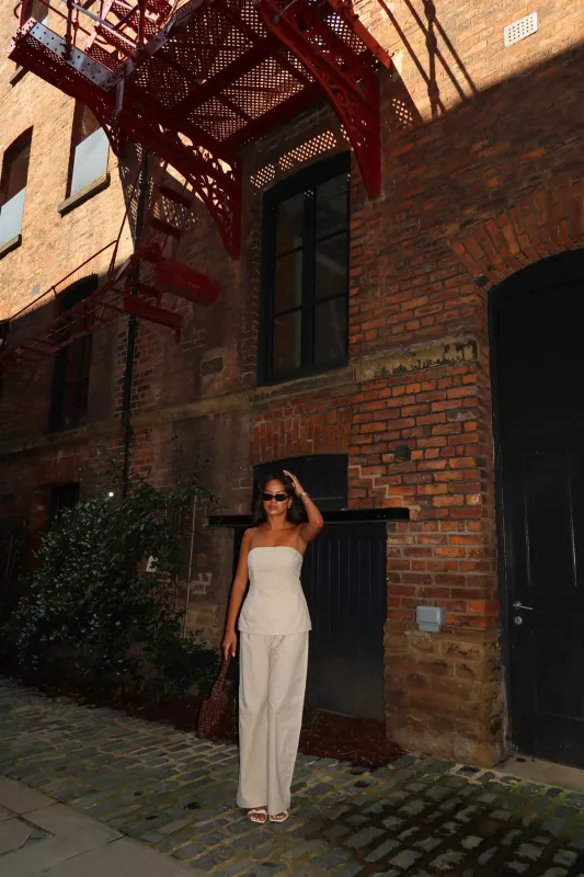 Natural-Ecru Bandeau Sleeveless-Top made by Glamorous