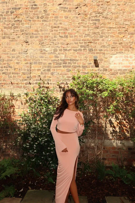 Soft-Terracotta Round-Neck Crop-Top sold by Glamorous