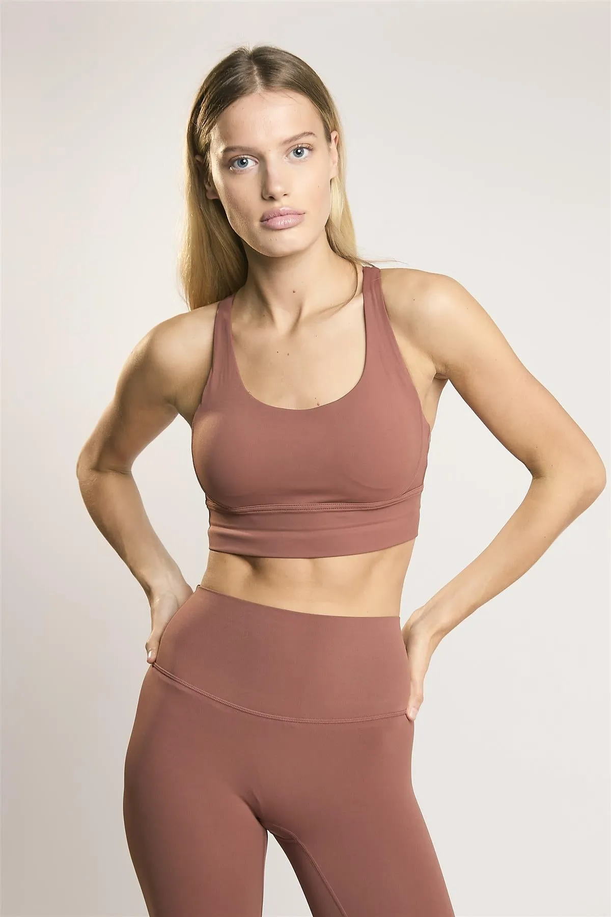 Signature Sienna Cross-Back Crop-Top sold by Glamorous product image thumbnail 3