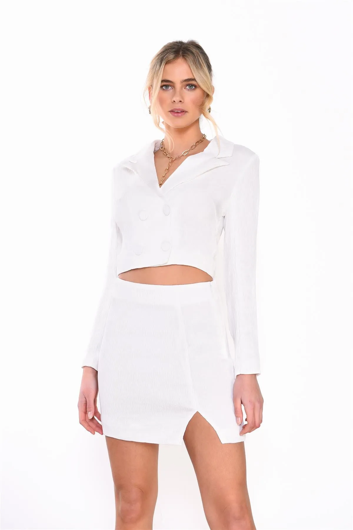 Off White Textured Blazer Crop-Jacket sold by Glamorous product image thumbnail 3