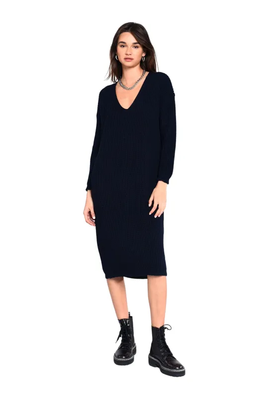 Glamorous Black Ribbed V-Neck Long Sleeve Midi Jumper Dress made by Glamorous