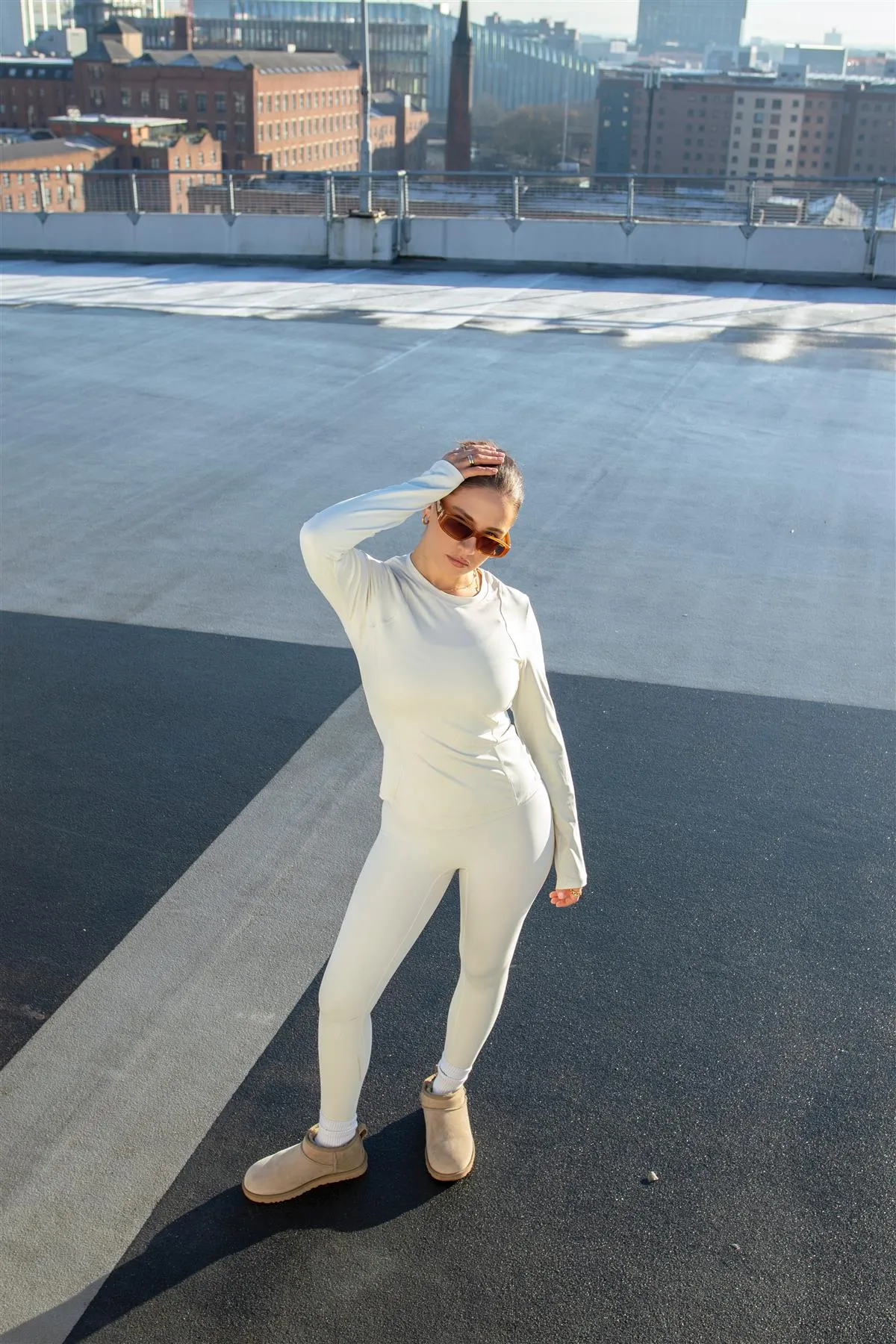 Signature Full Length Invisible Pocket Leggings - Putty sold by Glamorous product image thumbnail 4