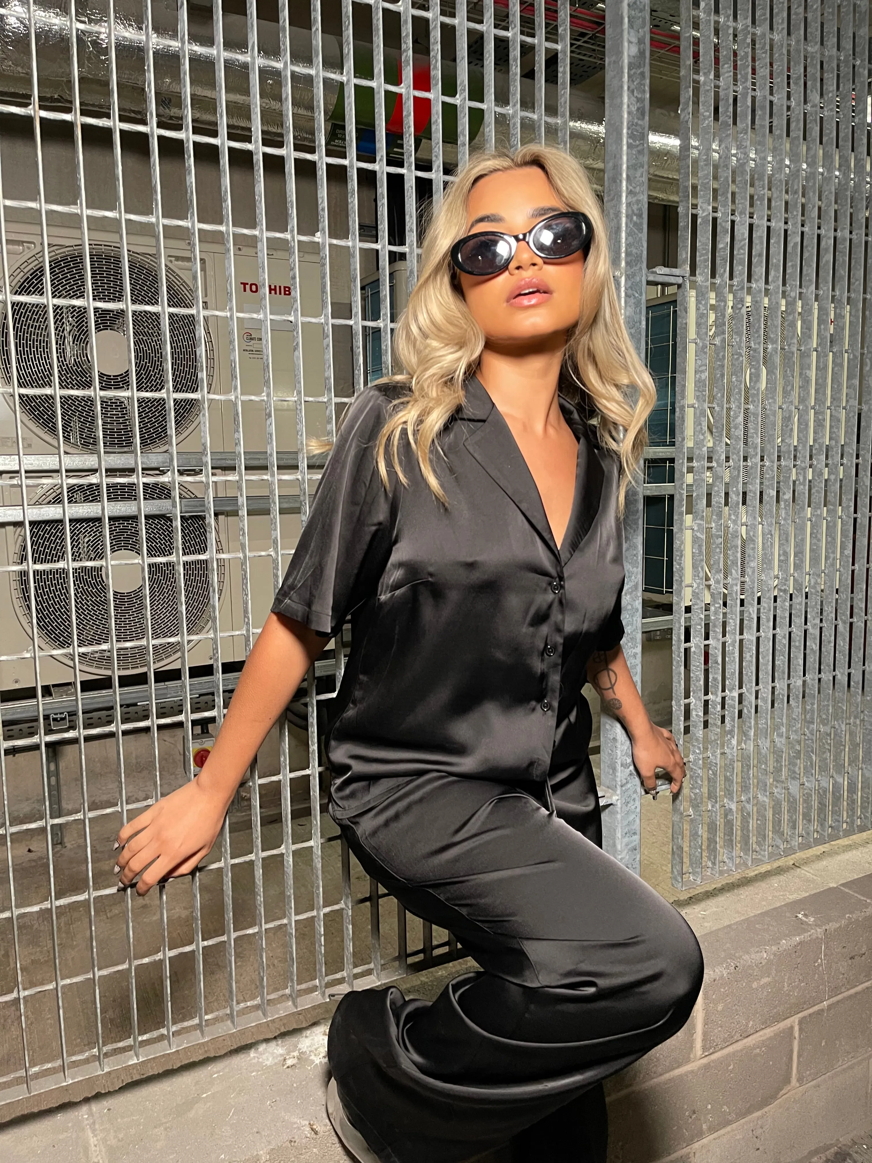 Black-Satin Resort Long-Shirt sold by Glamorous product image thumbnail 3