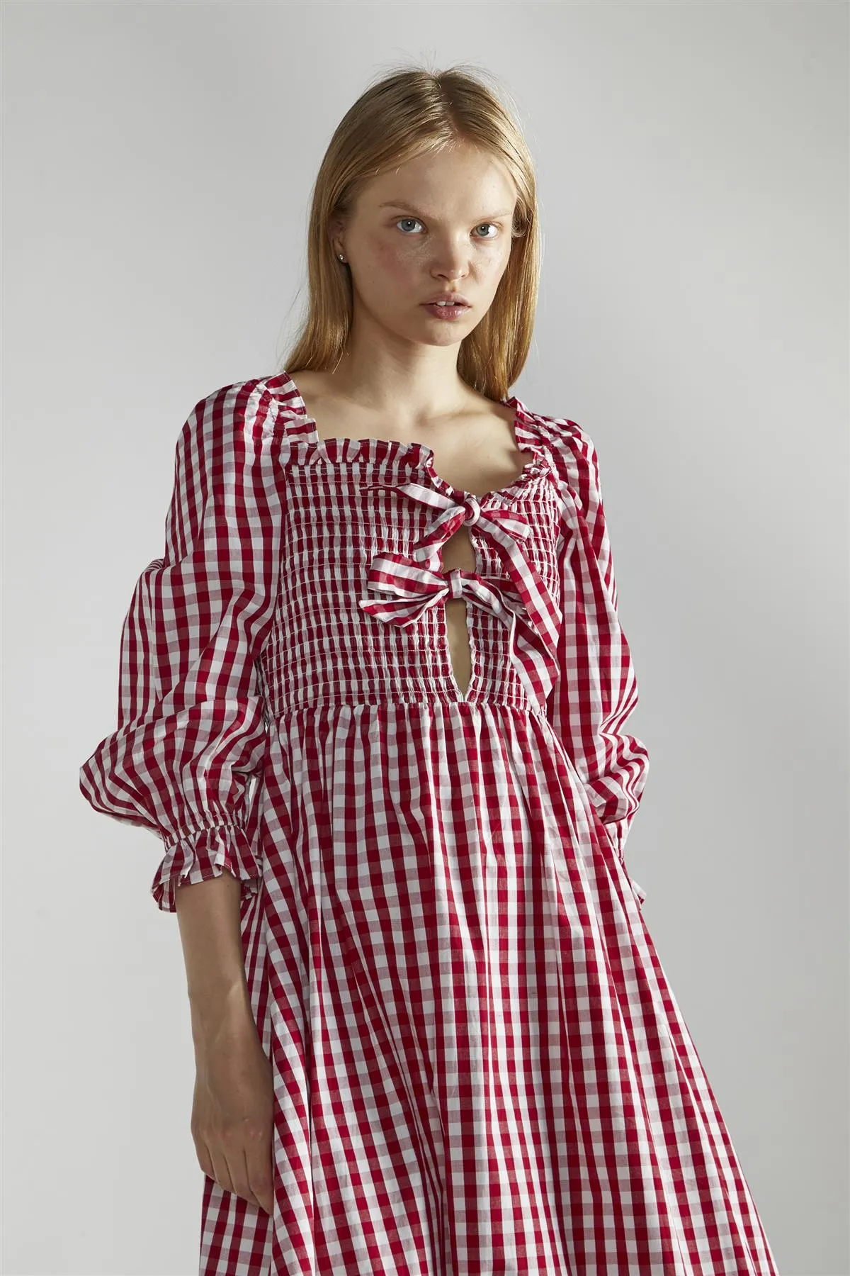 Cherry-Red-Gingham Front-Tie-V-Neck Midaxi-Dress sold by Glamorous product image thumbnail 3