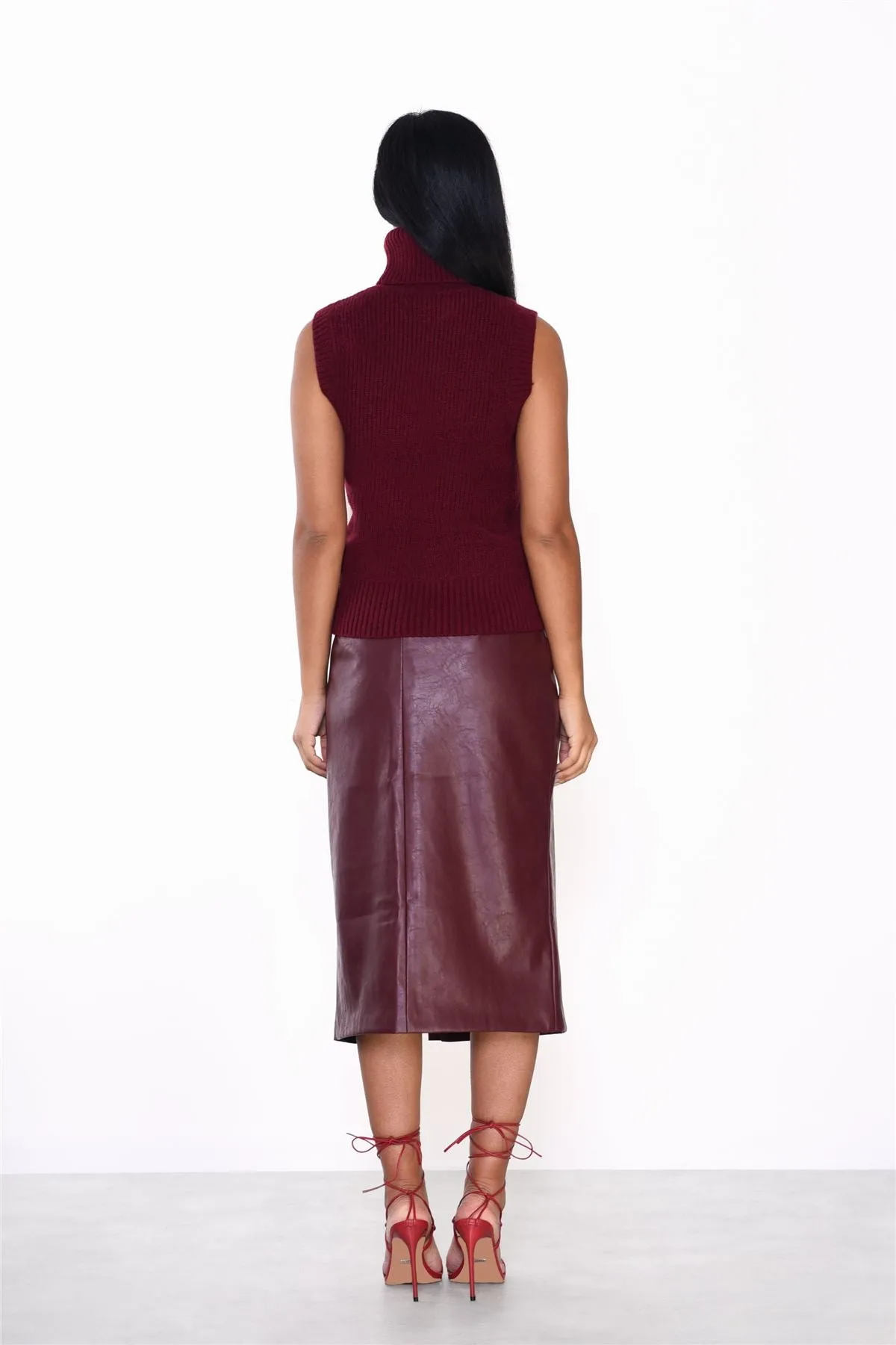 Burgundy Sleeveless Knit-Top sold by Glamorous product image thumbnail 2