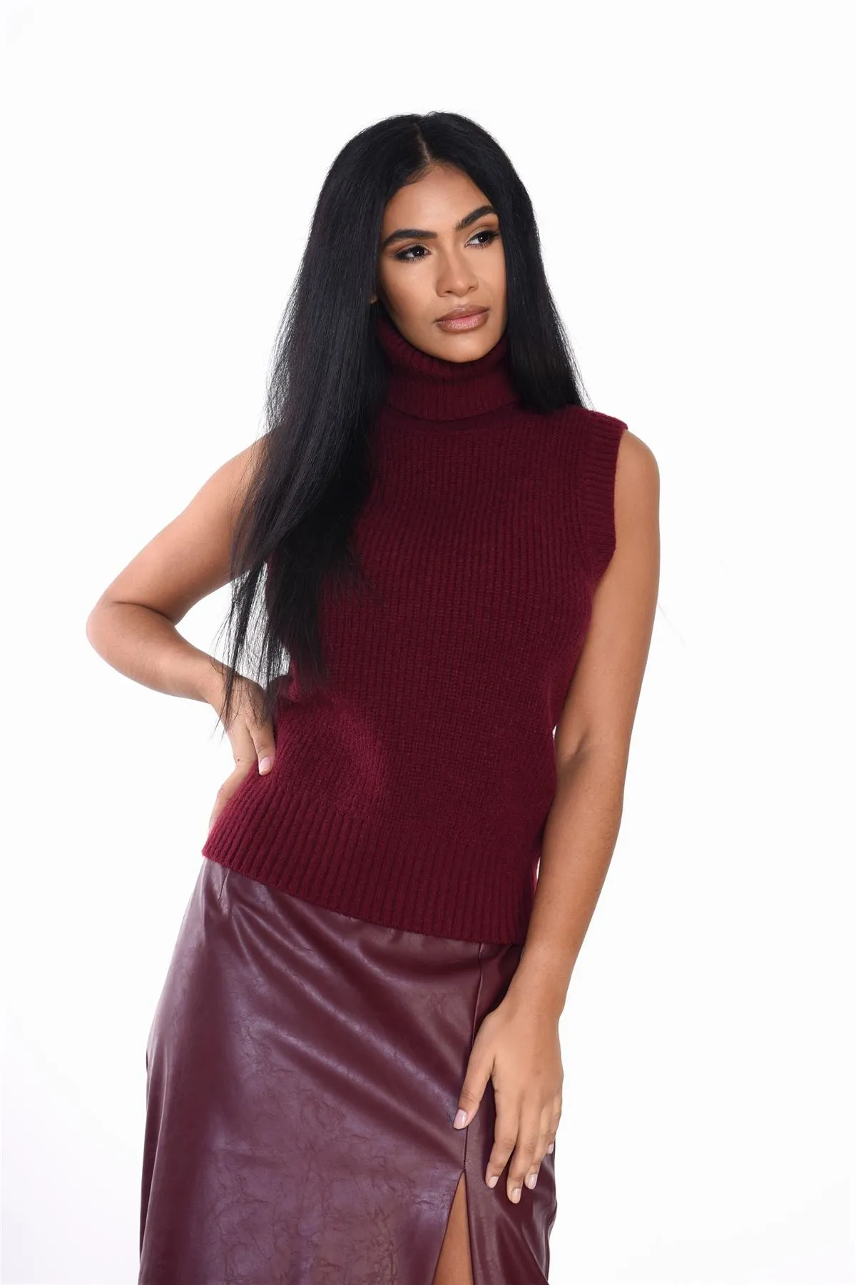 Burgundy Sleeveless Knit-Top sold by Glamorous product image thumbnail 4