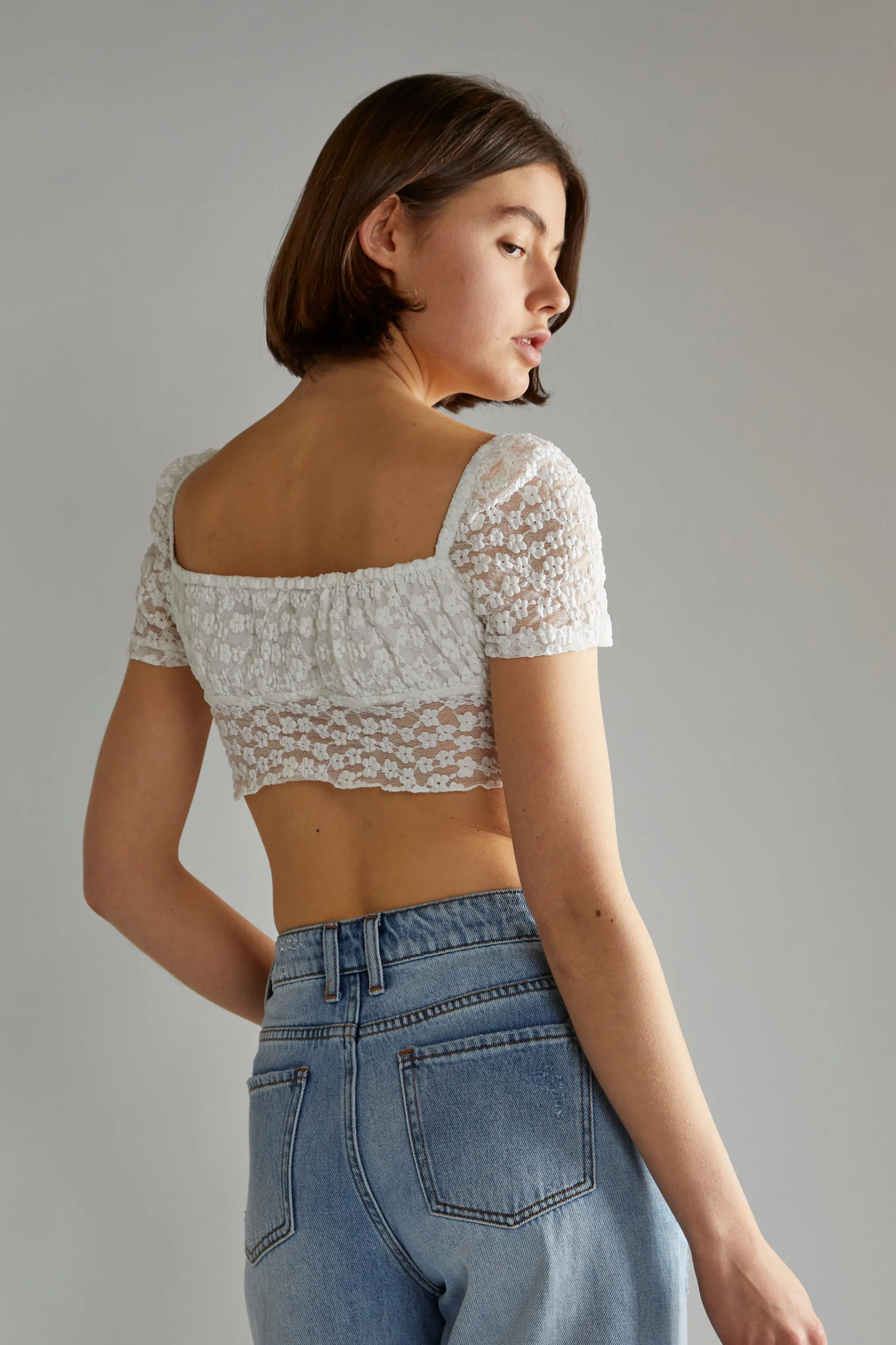 White Lace Milkmaid Hanky hem-Top sold by Glamorous product image thumbnail 3