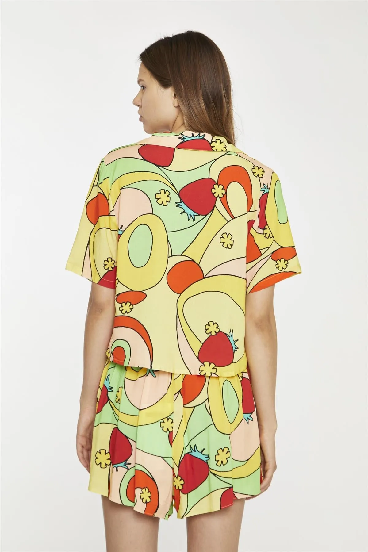 Orange-Swirl Strawberry Smocked-Waist Loose-Fit-Shorts sold by Glamorous product image thumbnail 2