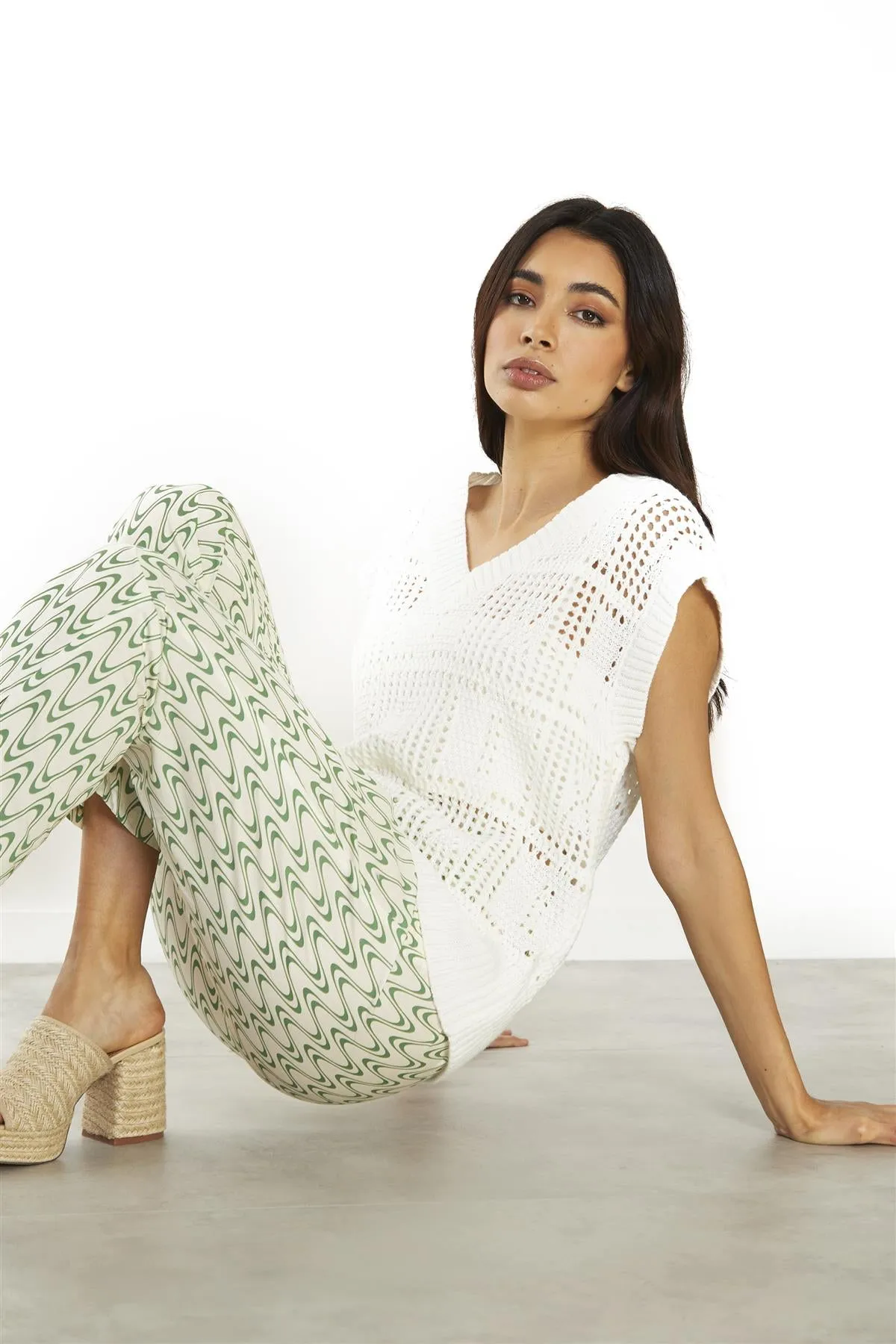 Off White Knit Oversized-Top sold by Glamorous product image thumbnail 5