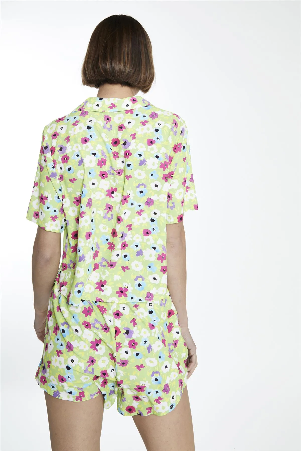 Multi Green floral Loose High-Waisted-Shorts sold by Glamorous product image thumbnail 2