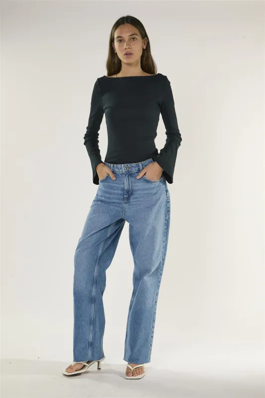Mid Blue High Rise Straight-Leg Denim Jeans made by Glamorous