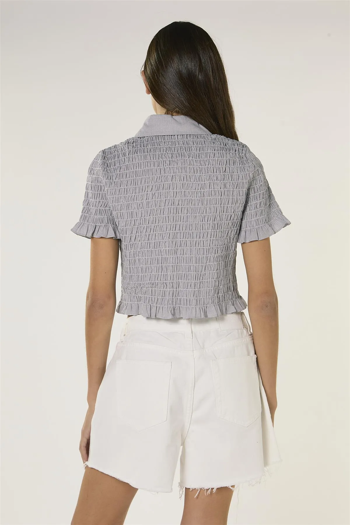 White Colour Mid Rise Frayed Hem Denim Shorts sold by Glamorous product image thumbnail 3