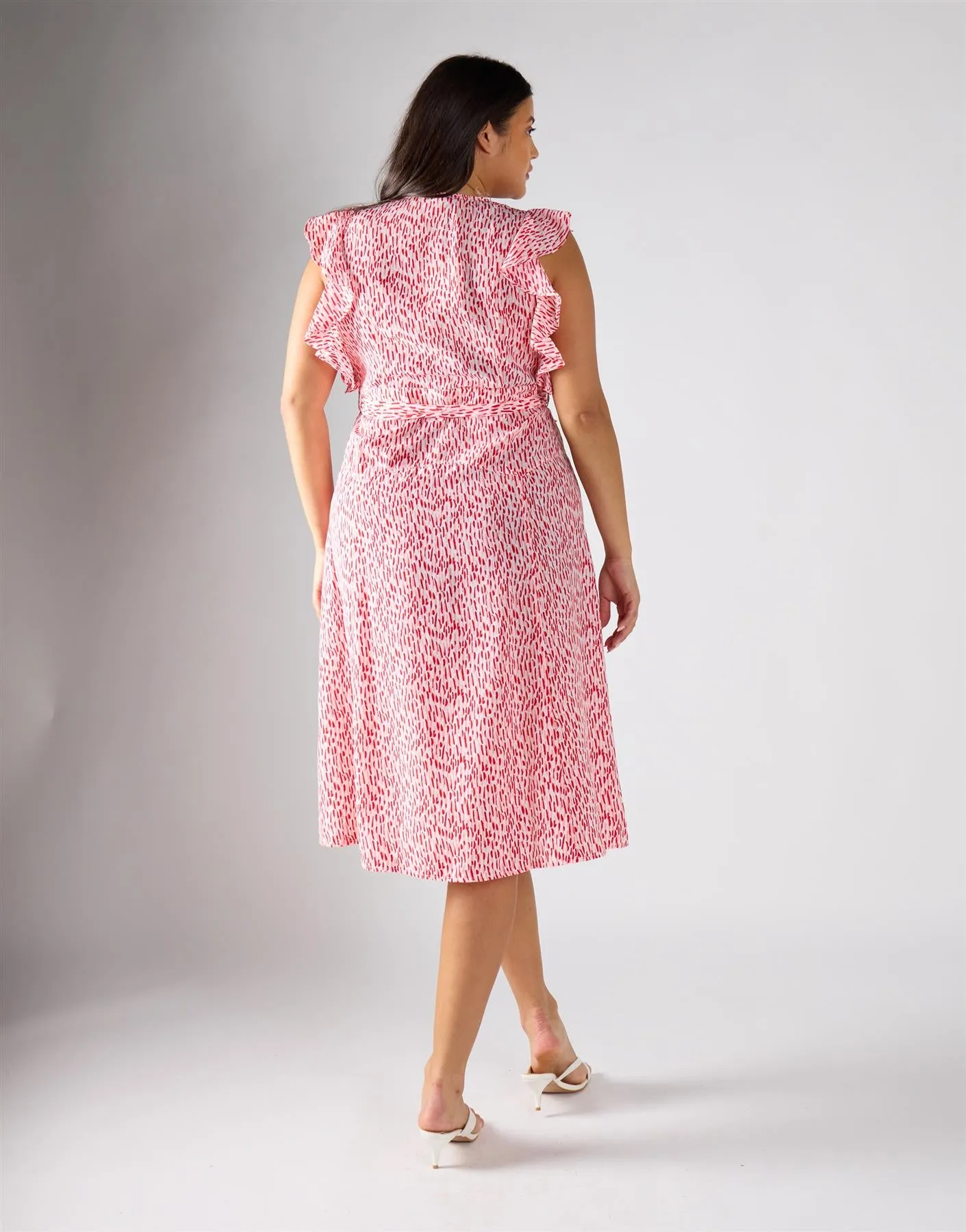 Glamorous Curve White Red Print Midi Dress sold by Glamorous product image thumbnail 4