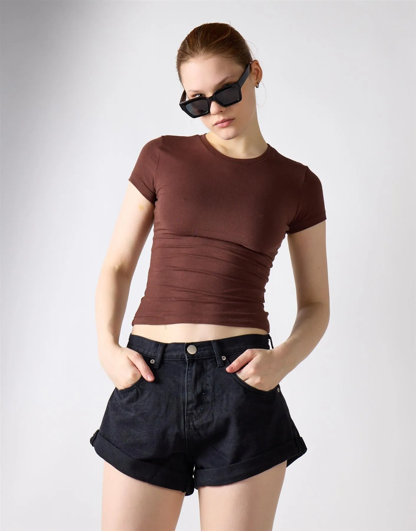 Washed Black Button Denim Shorts sold by Glamorous product image thumbnail 4