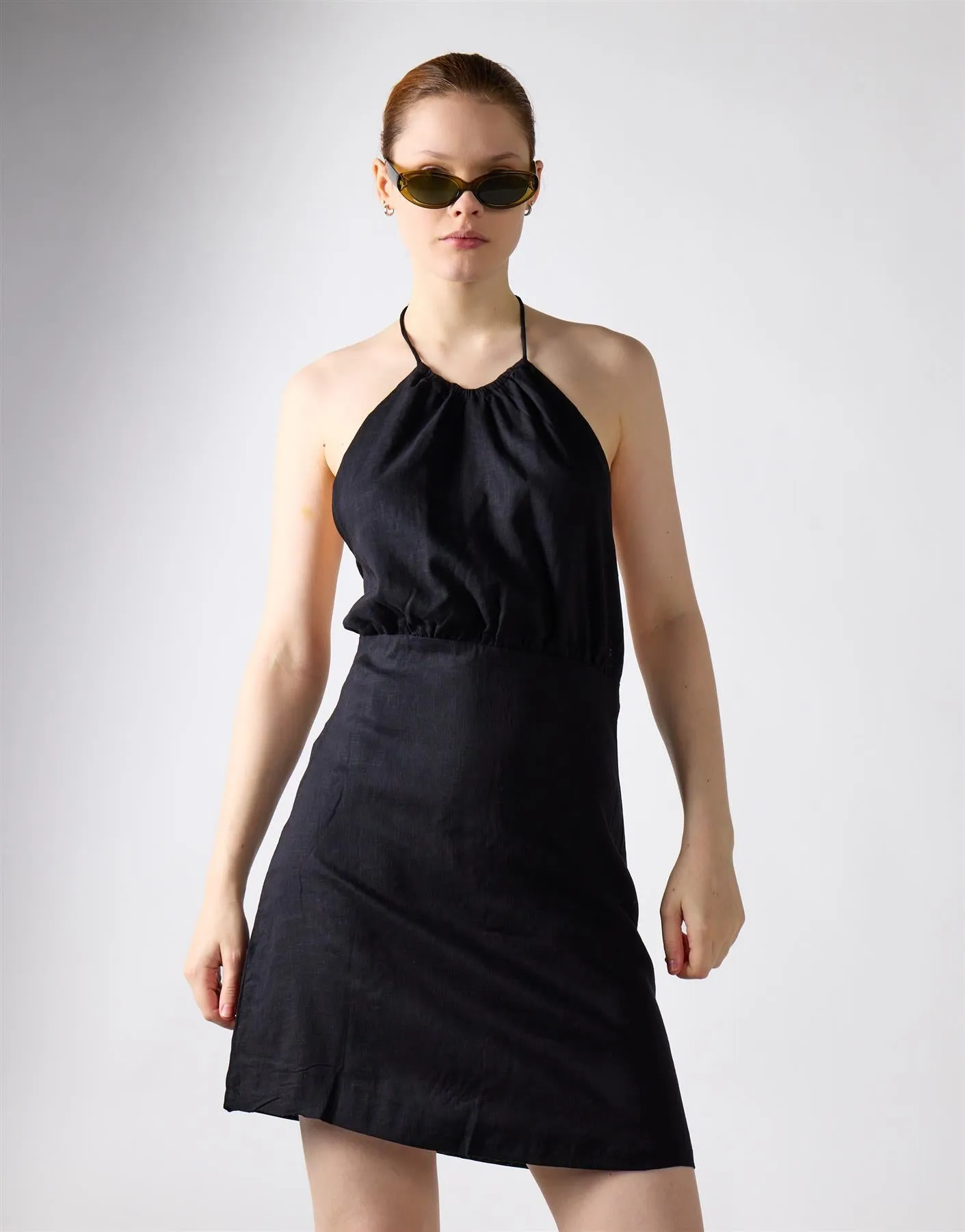 Black Linen Open Tie Back Mini Dress sold by Glamorous product image thumbnail 4