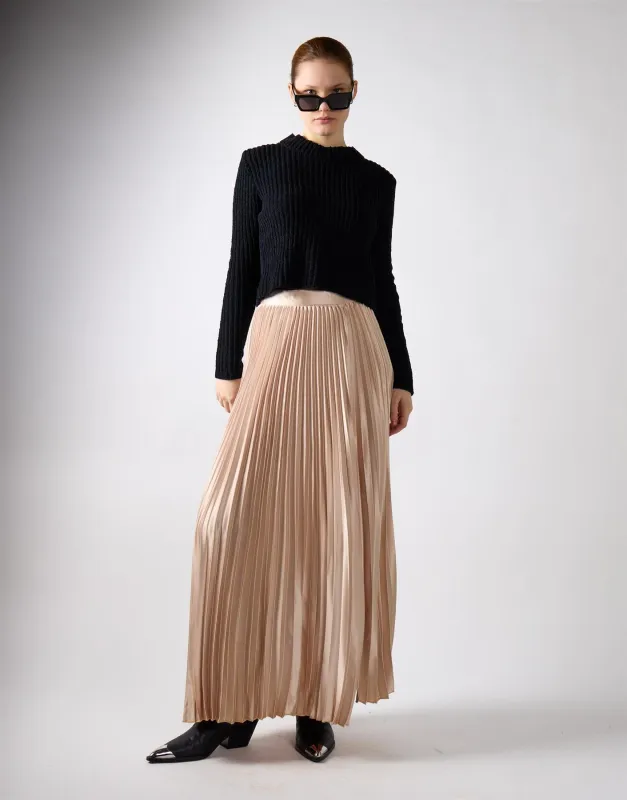 Crew Neck Cropped Jumper - Black made by Glamorous