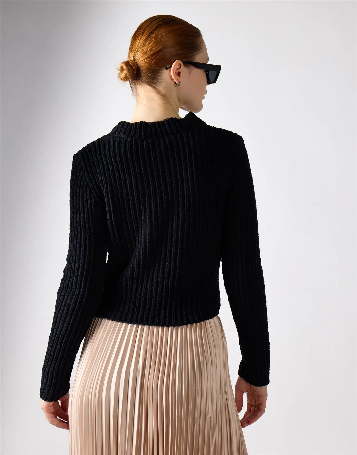 Crew Neck Cropped Jumper - Black sold by Glamorous product image thumbnail 2