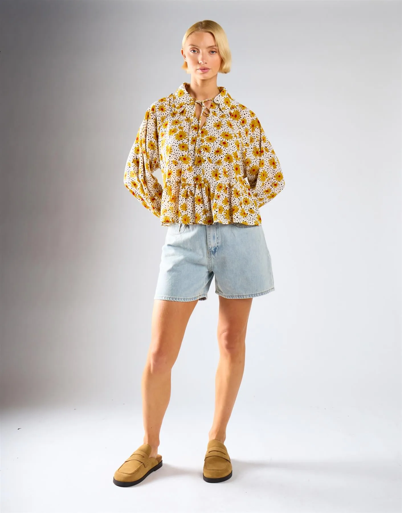 High Waist Rigid Denim Shorts - Light Vintage Wash sold by Glamorous