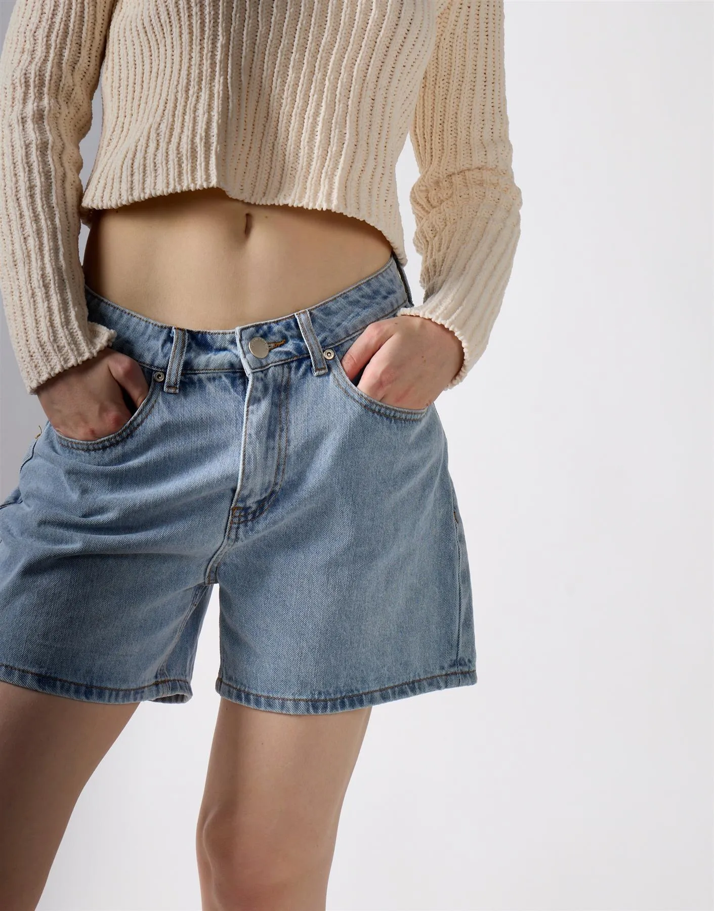 High Waist Rigid Denim Shorts - Mid Blue sold by Glamorous product image thumbnail 3