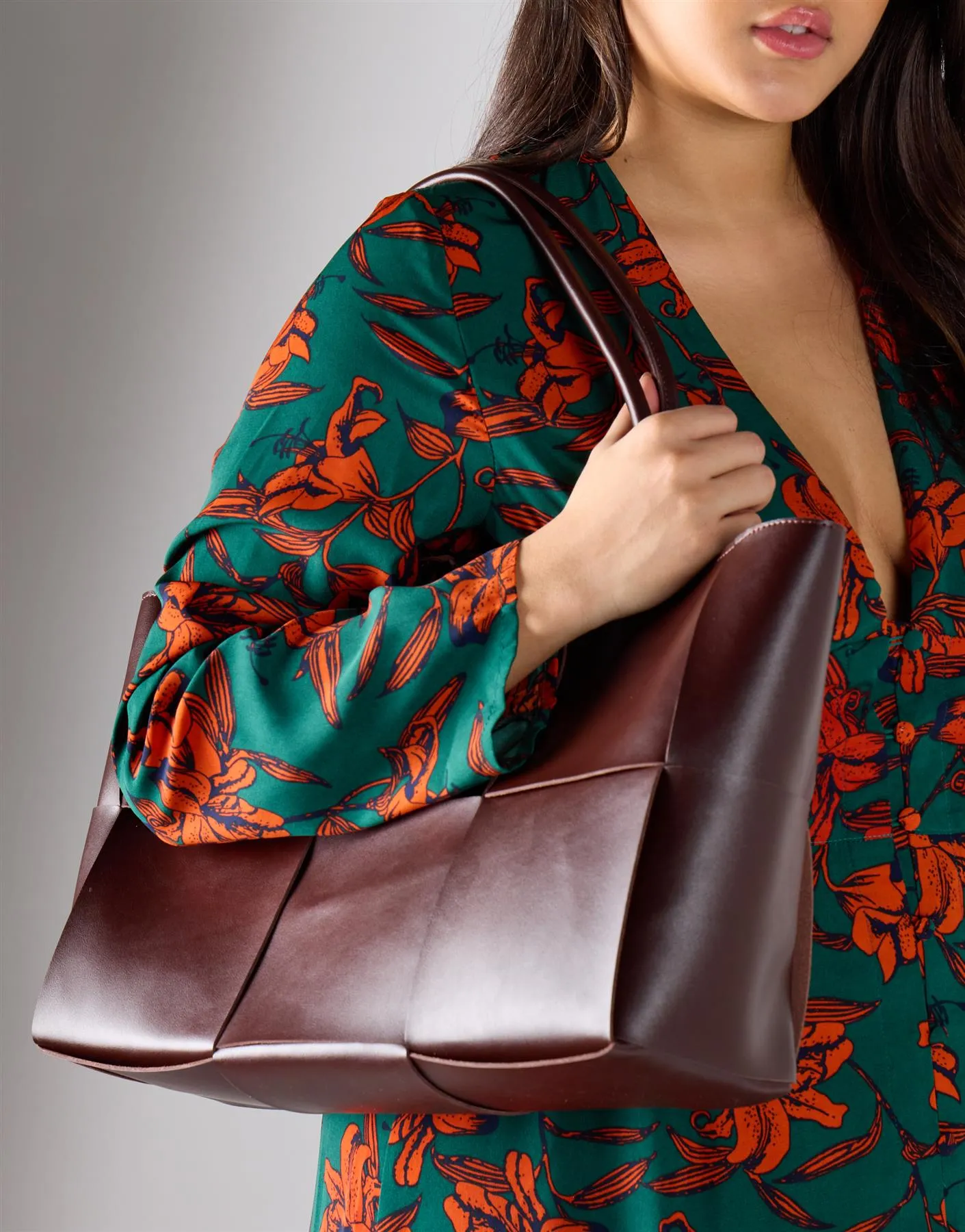 Quilted Shoulder Bag - Dark Brown sold by Glamorous product image thumbnail 2