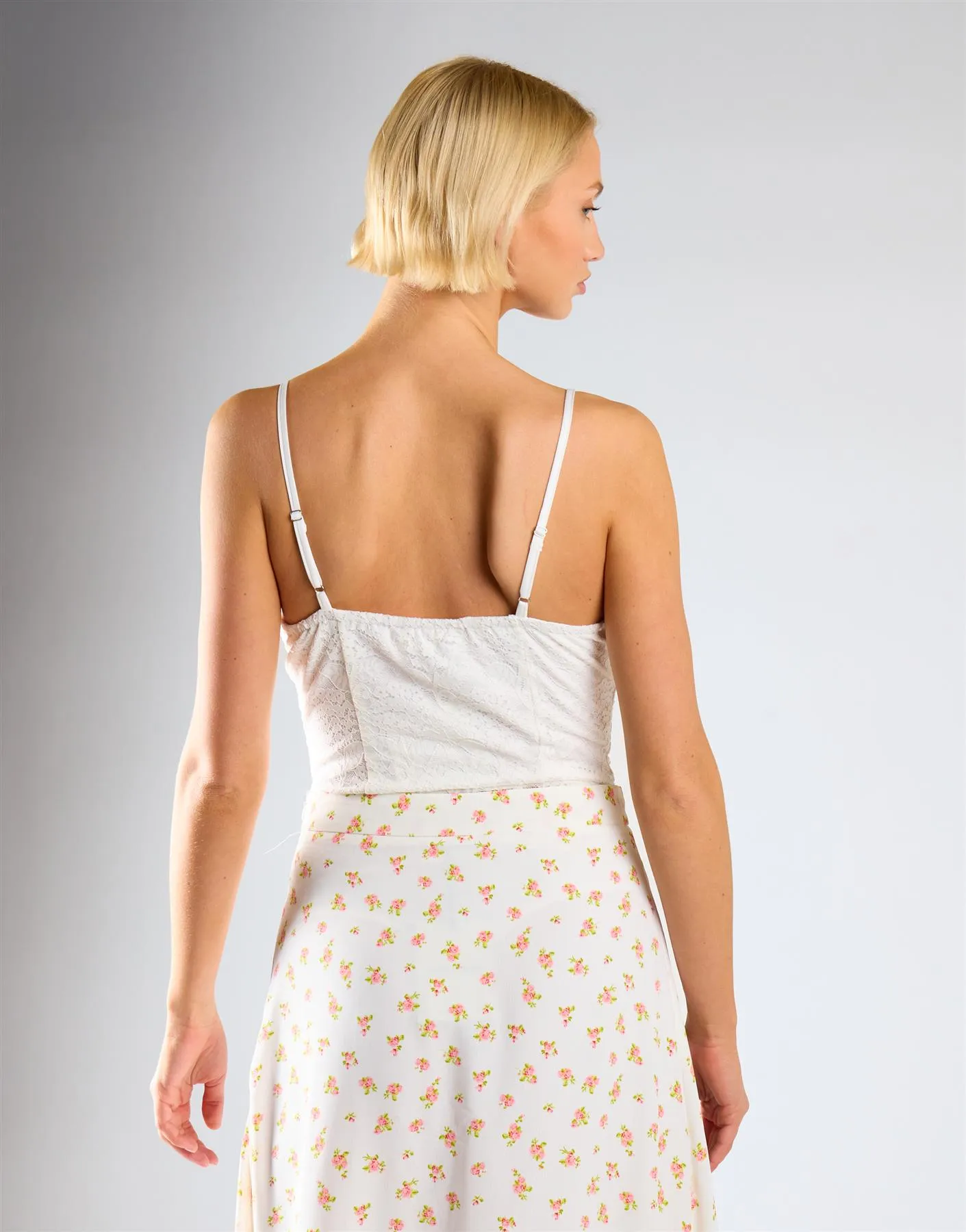 V-Neck Bodysuit - White Lace sold by Glamorous product image thumbnail 4