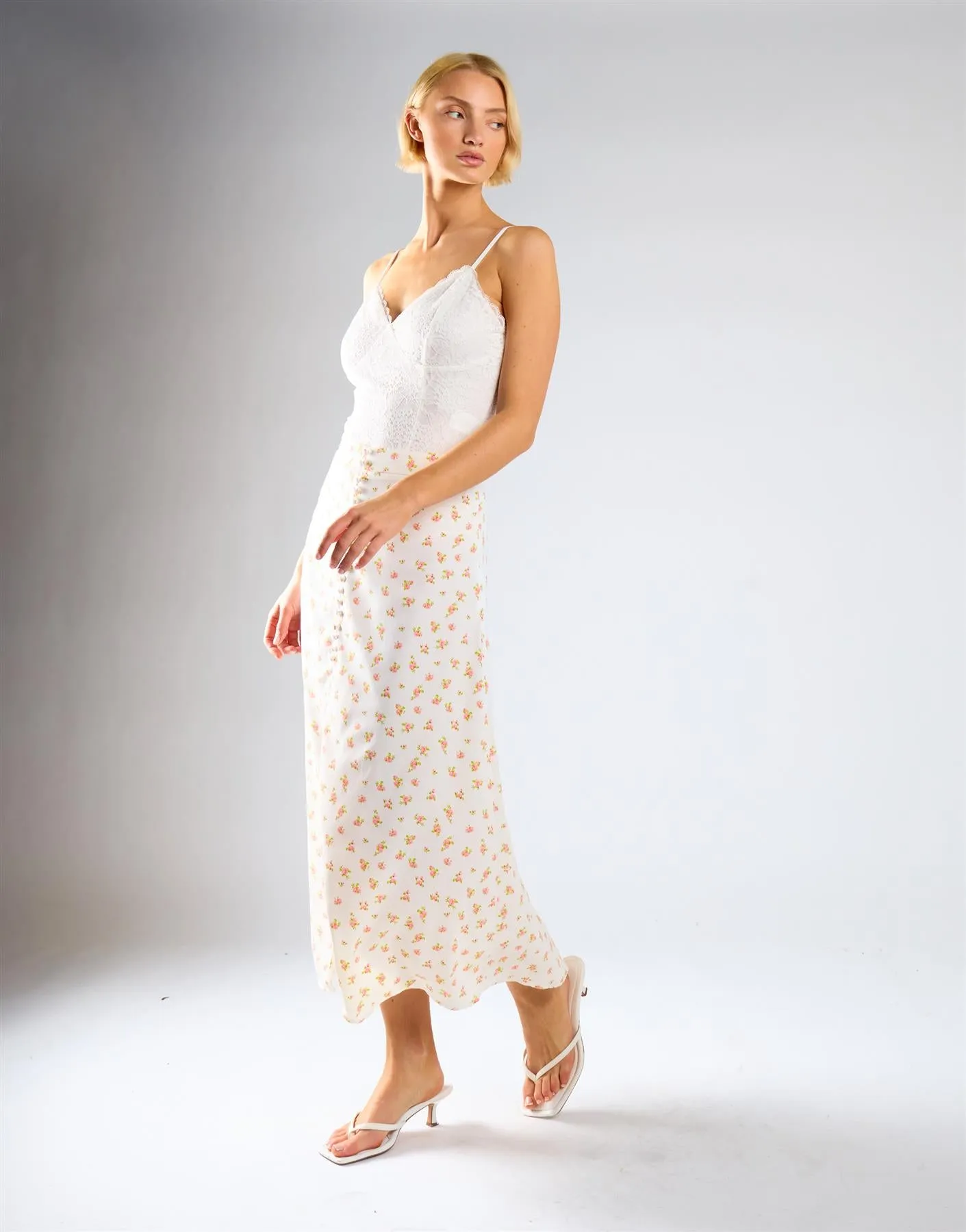 V-Neck Bodysuit - White Lace sold by Glamorous product image thumbnail 2