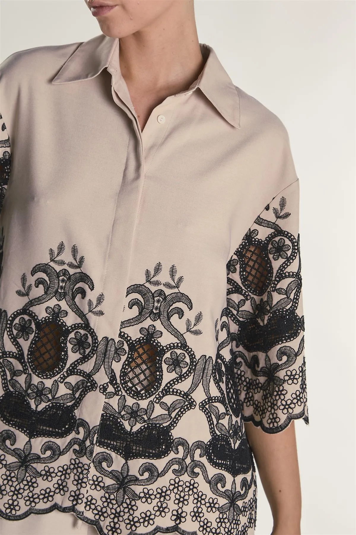 Stone Black Border Cropped Shirt sold by Glamorous product image thumbnail 3