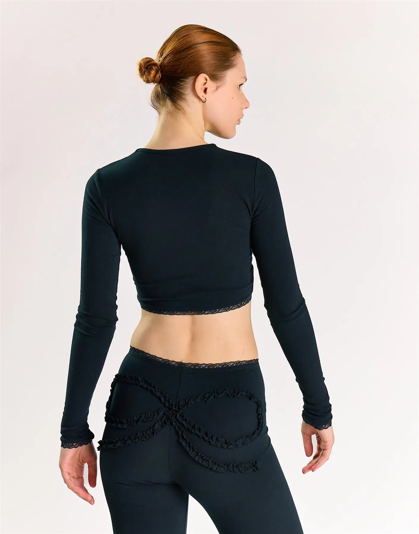 Agon Women's Black Cropped Activewear Top sold by Glamorous product image thumbnail 4