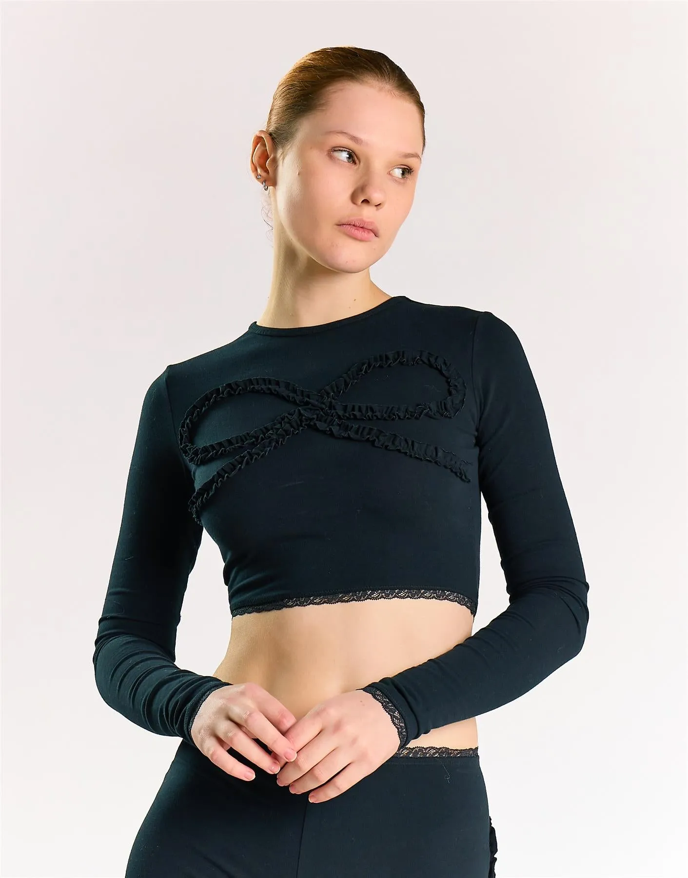 Agon Women's Black Cropped Activewear Top sold by Glamorous product image thumbnail 2