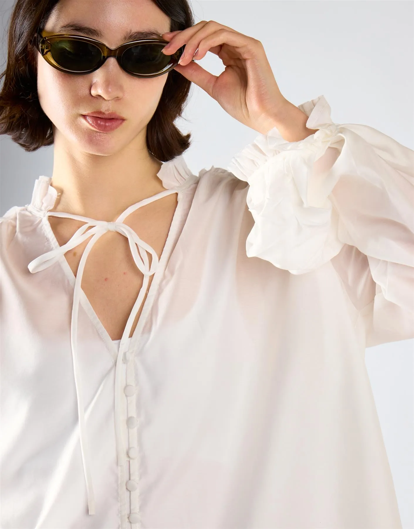 White Tie Chiffon Blouse sold by Glamorous product image thumbnail 4