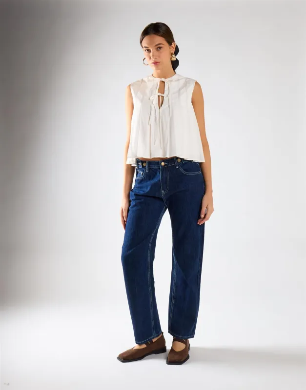 Dark Blue Mid Rise Mom Jeans made by Glamorous