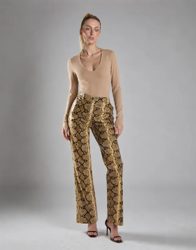 Agon Stone Fitted V-Neck Long Sleeves Bodysuit made by Glamorous