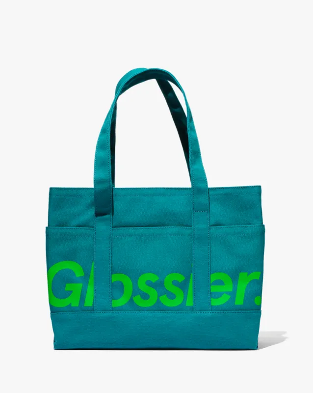 Dallas Utility Bag sold by Glossier