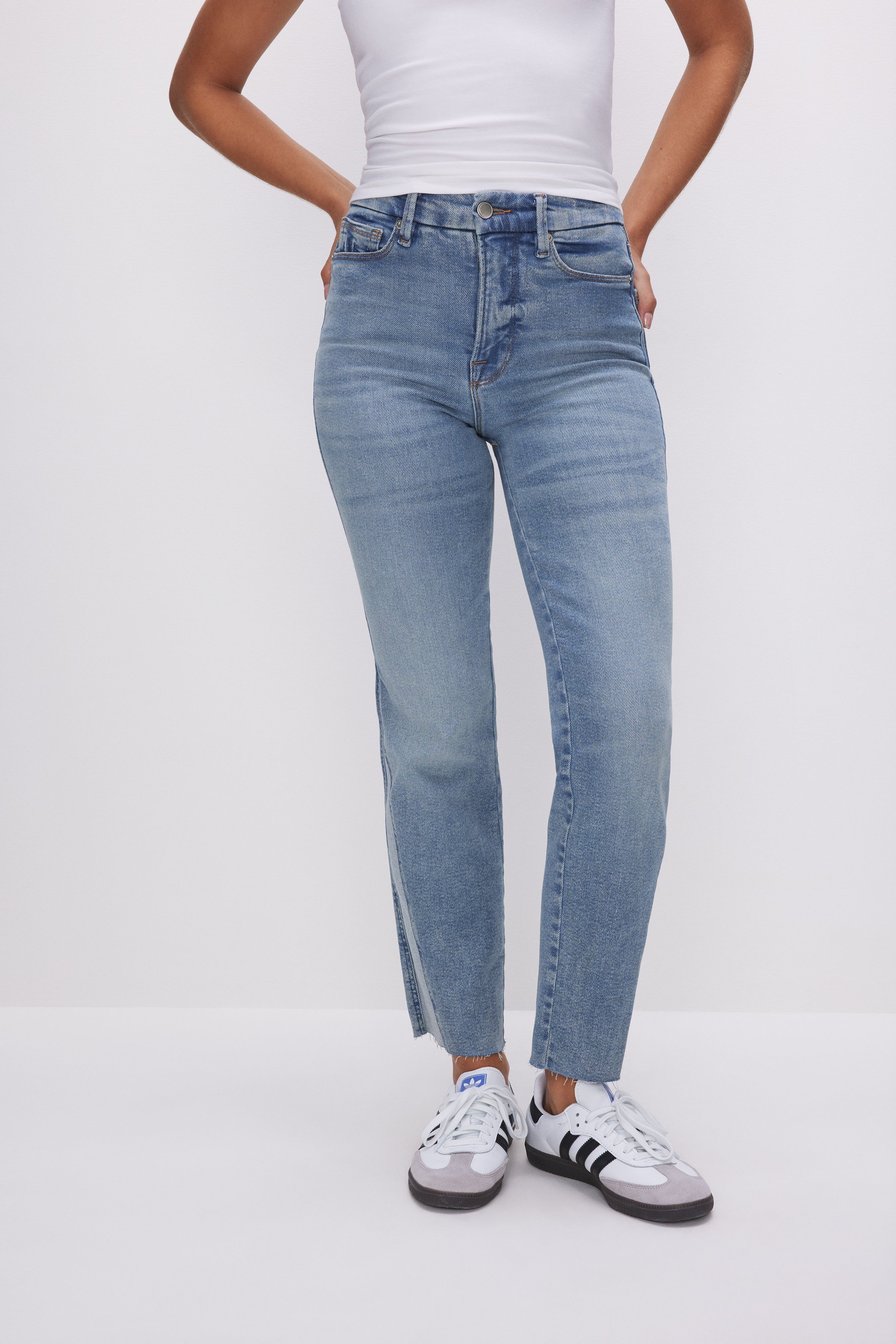 GOOD CURVE STRAIGHT JEANS | INDIGO494 sold by Good American product image thumbnail 9