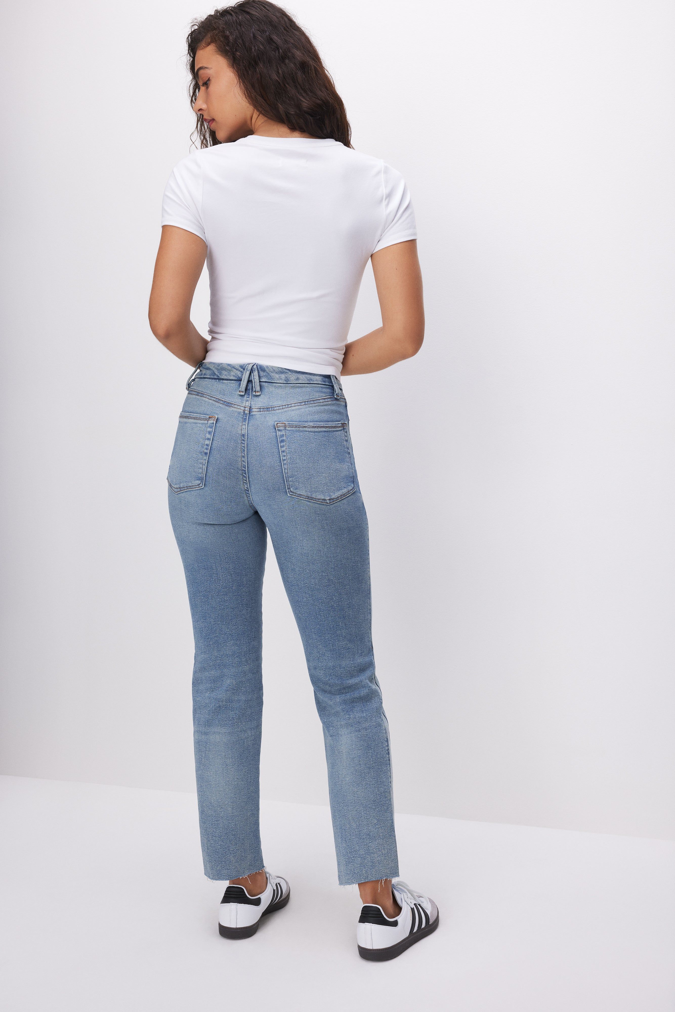 GOOD CURVE STRAIGHT JEANS | INDIGO494 sold by Good American product image thumbnail 10