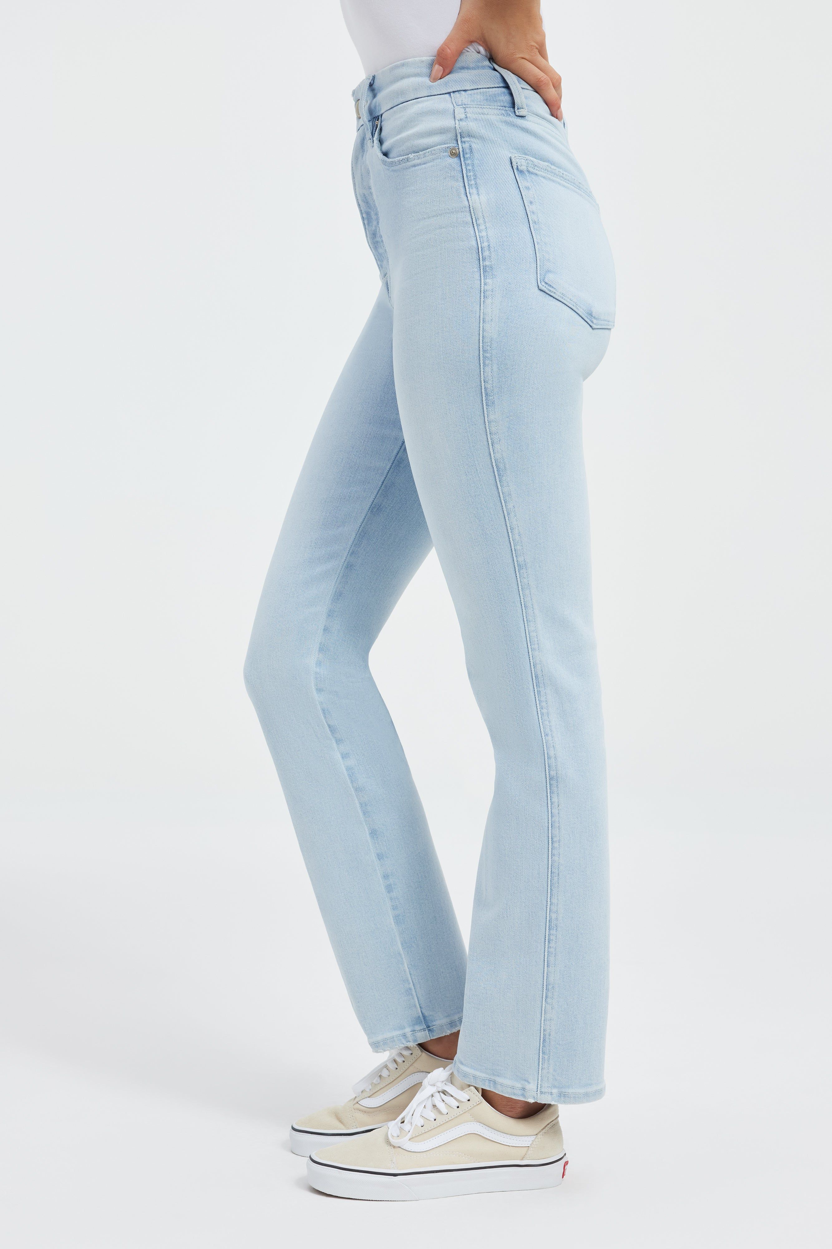 GOOD CURVE STRAIGHT JEANS | INDIGO391 sold by Good American product image thumbnail 3