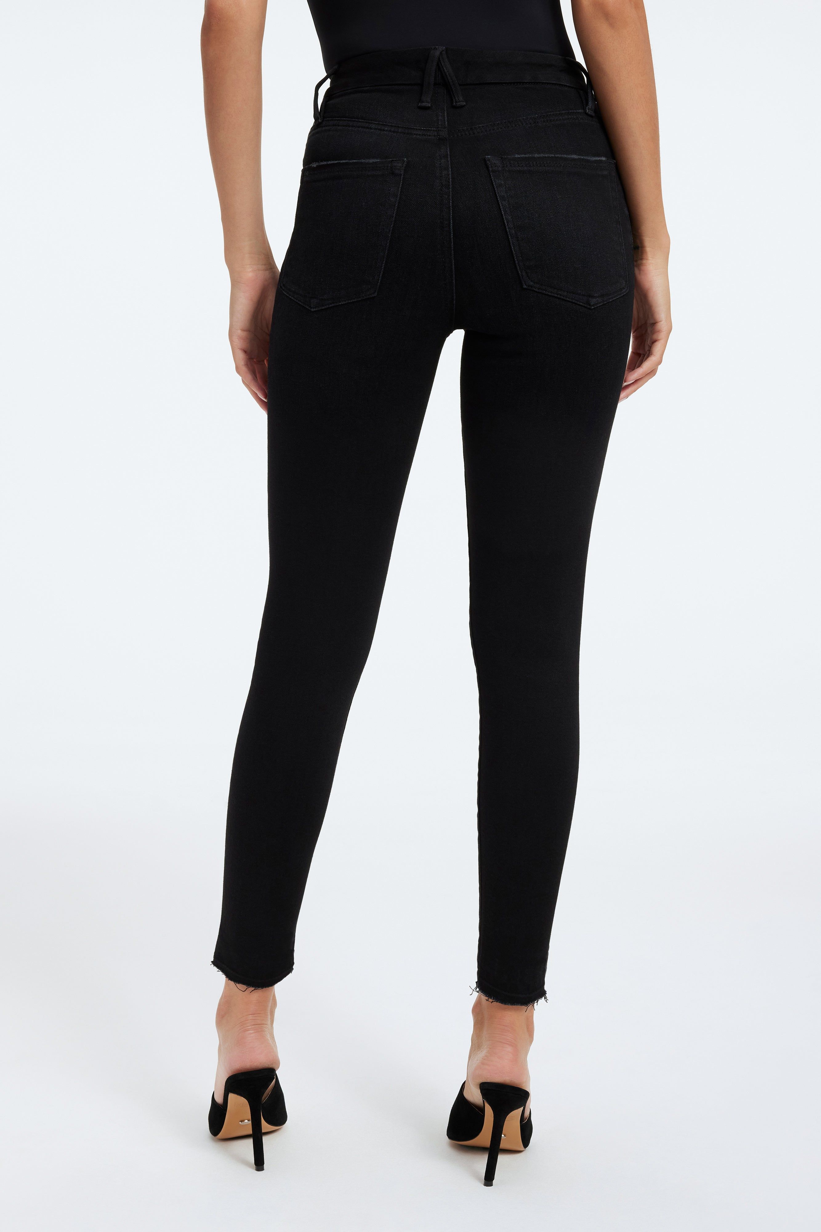 GOOD WAIST CROP JEANS| BLACK216 sold by Good American product image thumbnail 4