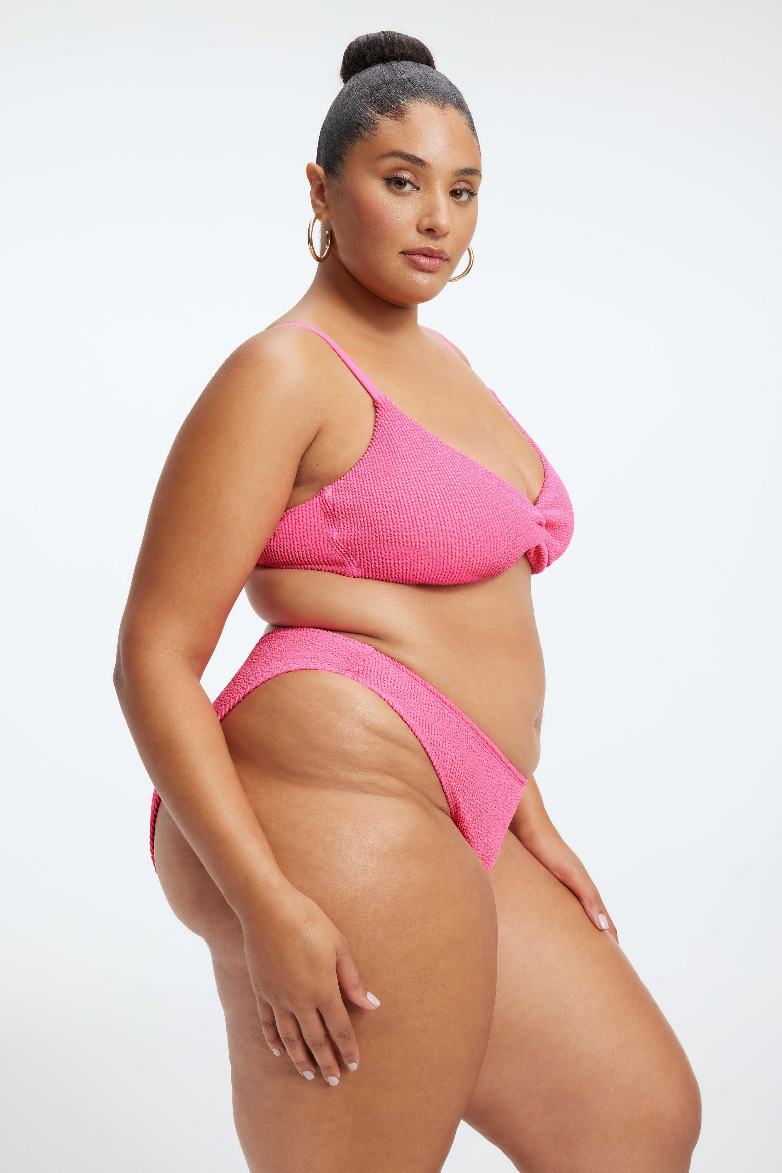 ALWAYS FITS TWIST BIKINI TOP | BRIGHTPINK001 sold by Good American product image thumbnail 10