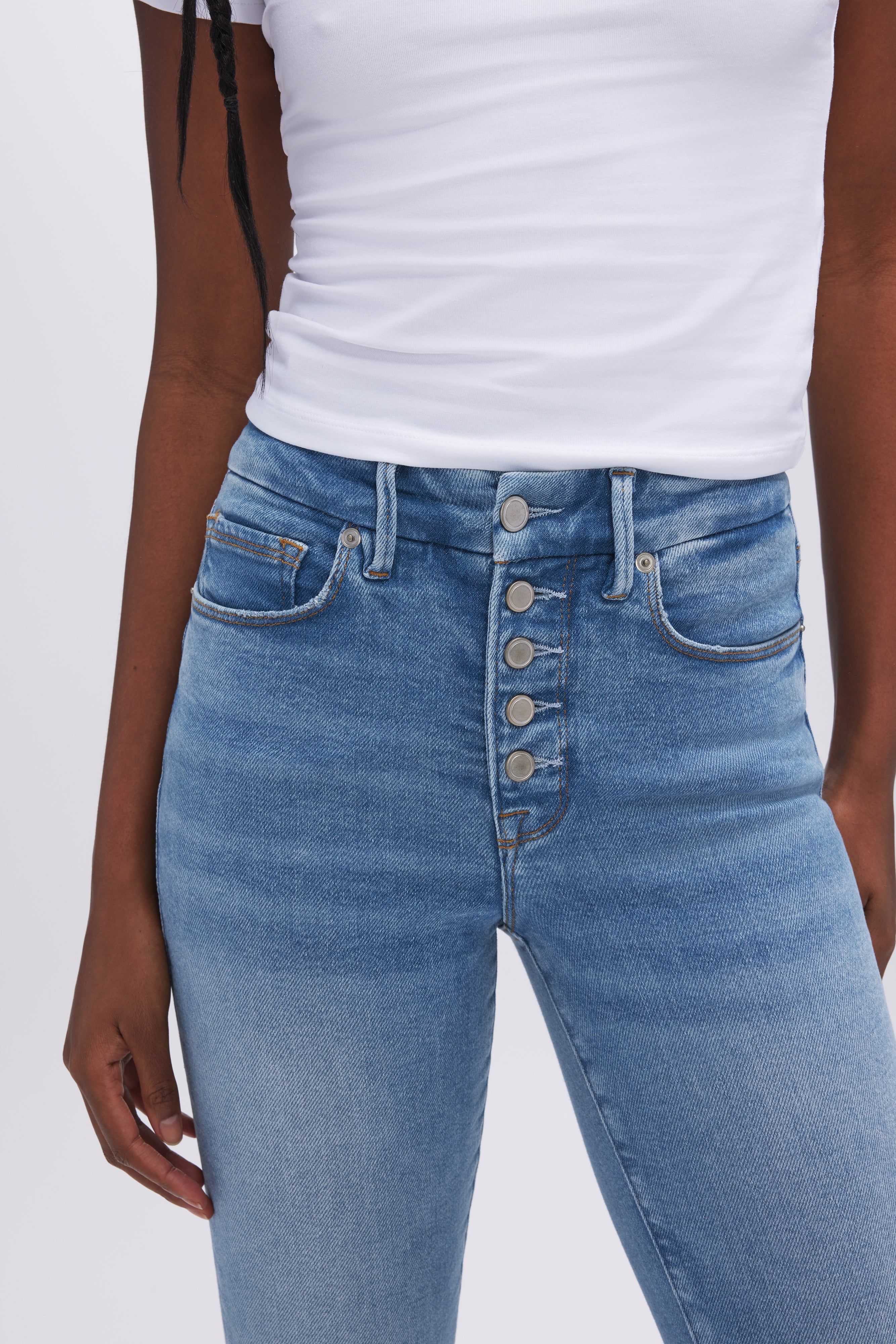 GOOD LEGS CIGARETTE JEANS | INDIGO475 sold by Good American product image thumbnail 7