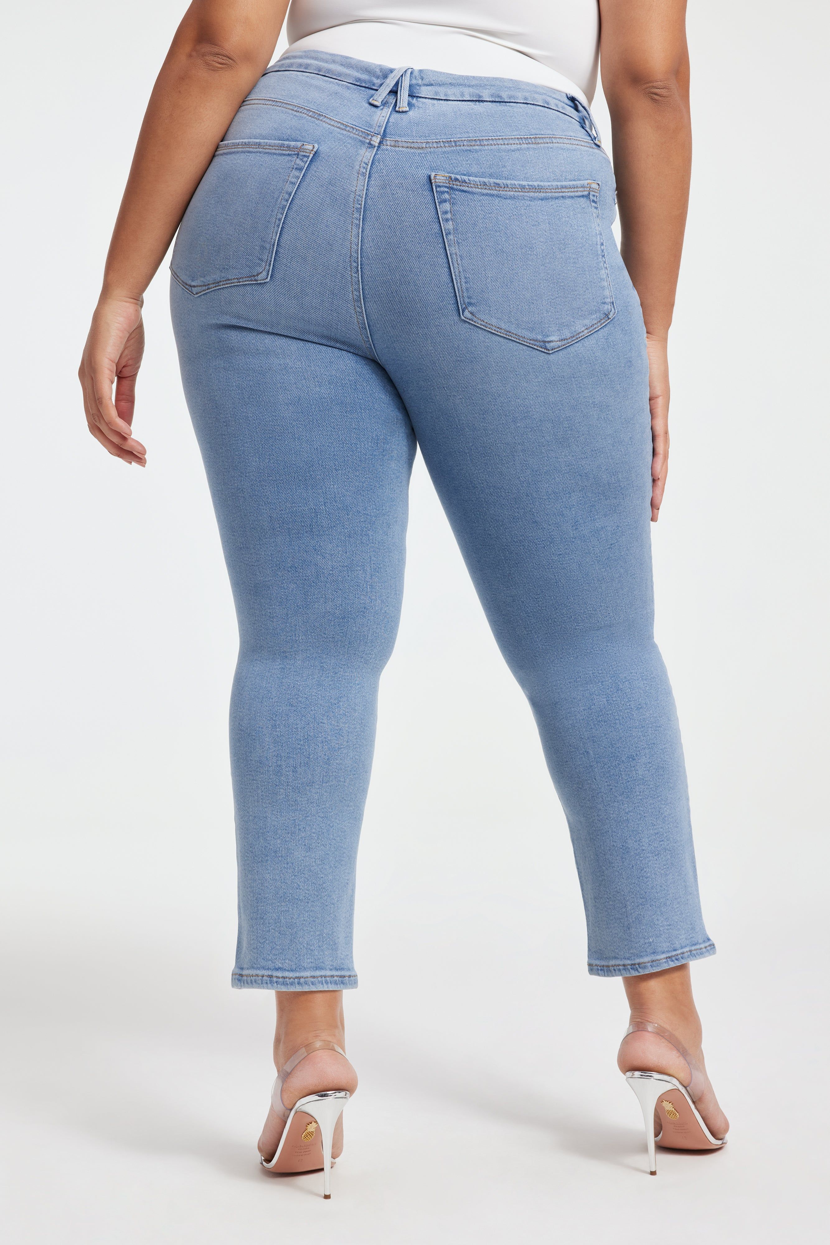 GOOD LEGS CIGARETTE JEANS | INDIGO475 sold by Good American product image thumbnail 4