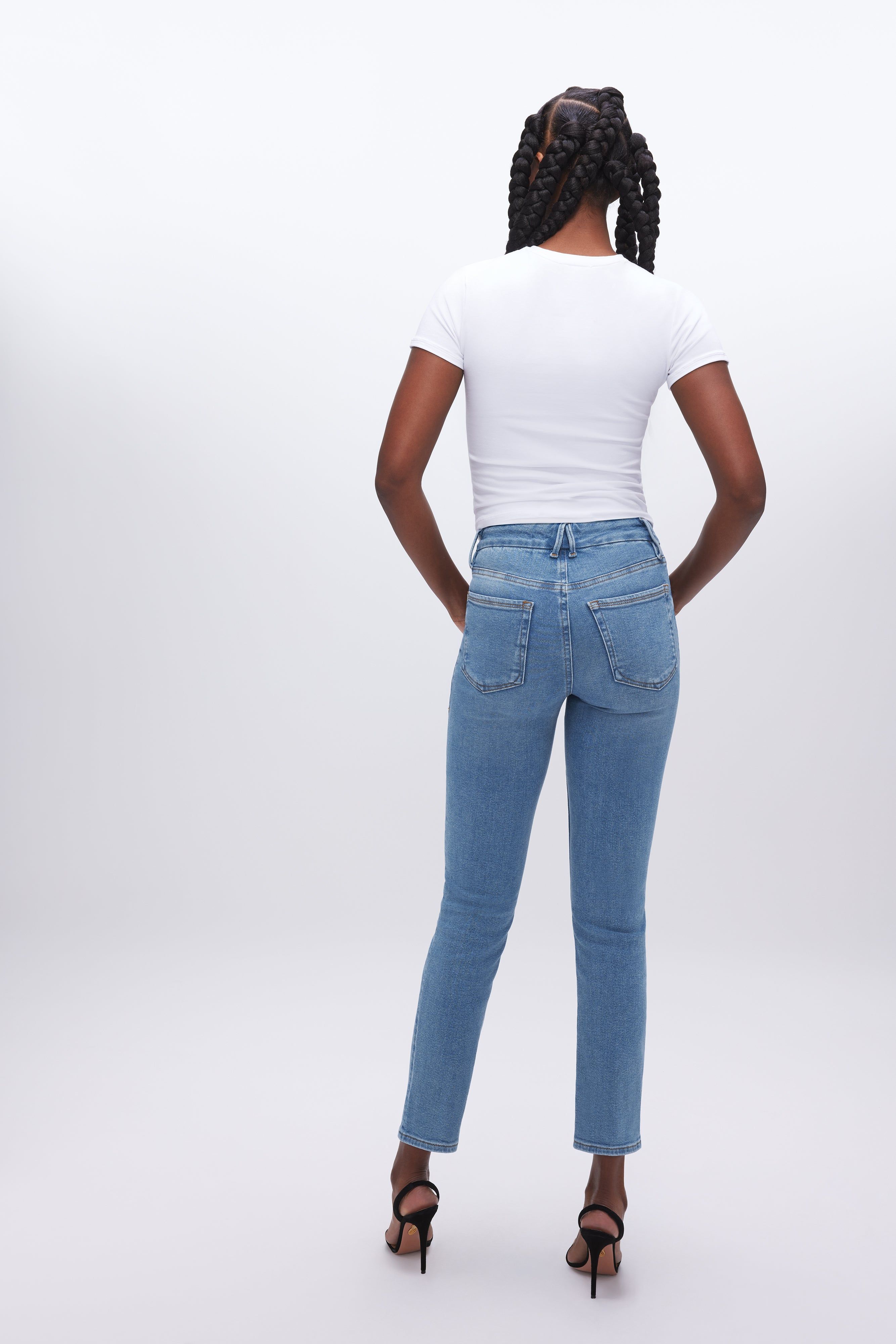 GOOD LEGS CIGARETTE JEANS | INDIGO475 sold by Good American product image thumbnail 11