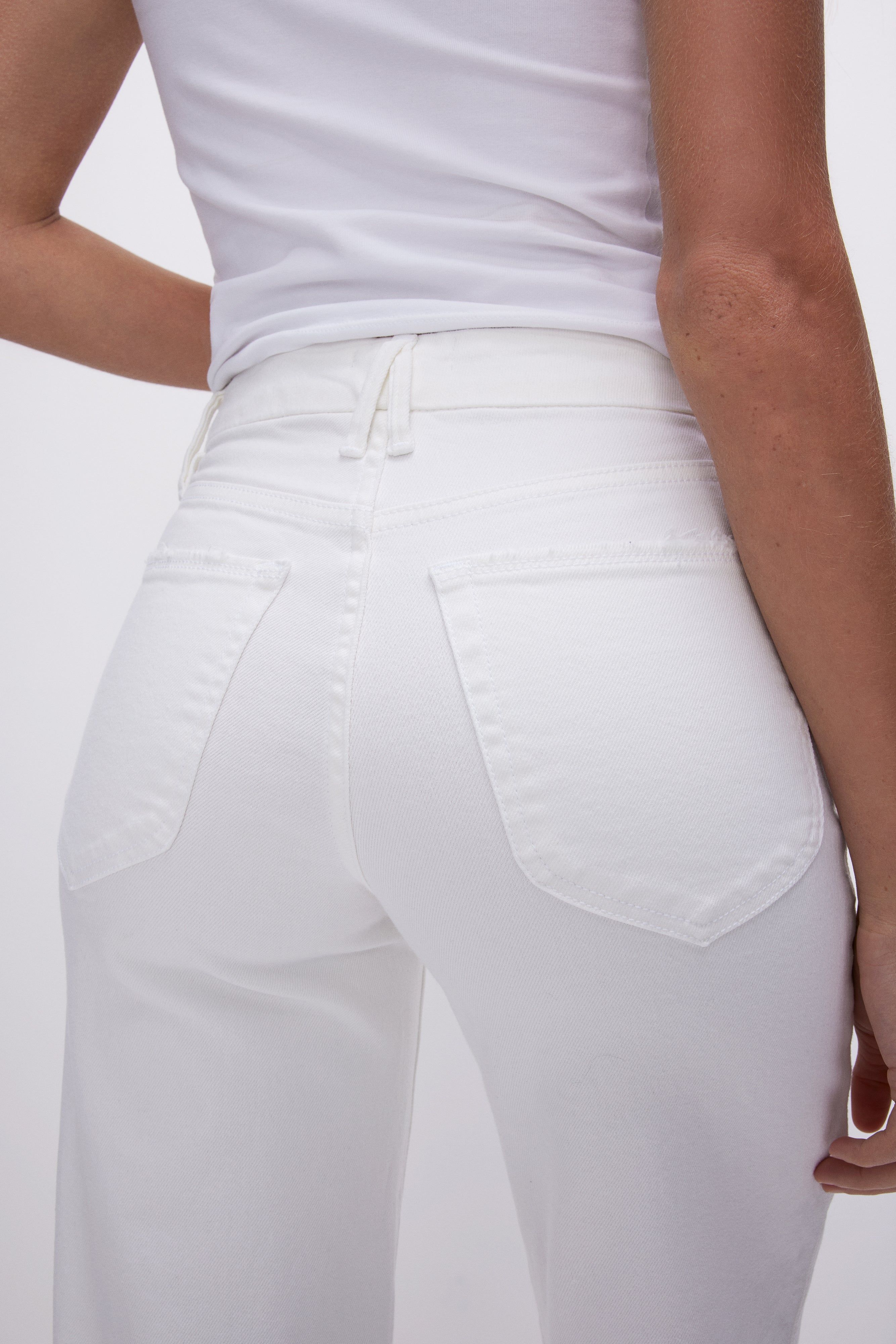 GOOD WAIST PALAZZO CROPPED JEANS | WHITE001 sold by Good American product image thumbnail 2