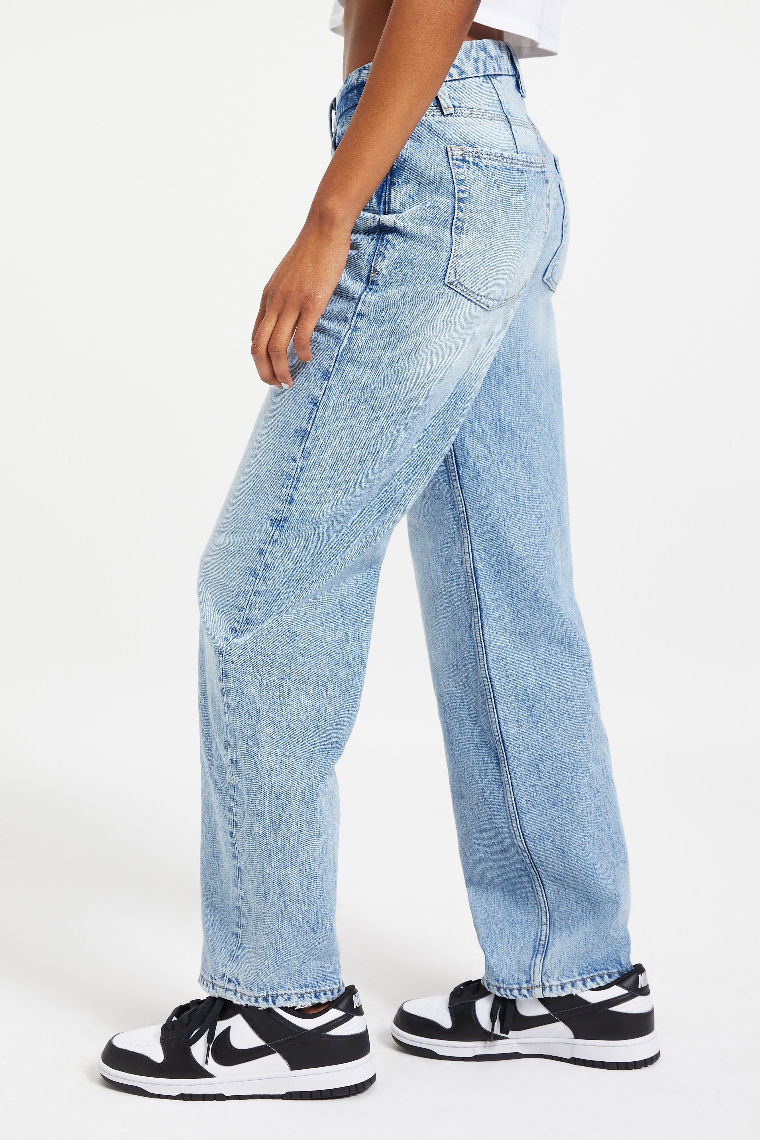 GOOD '90s JEANS | INDIGO058 sold by Good American product image thumbnail 3