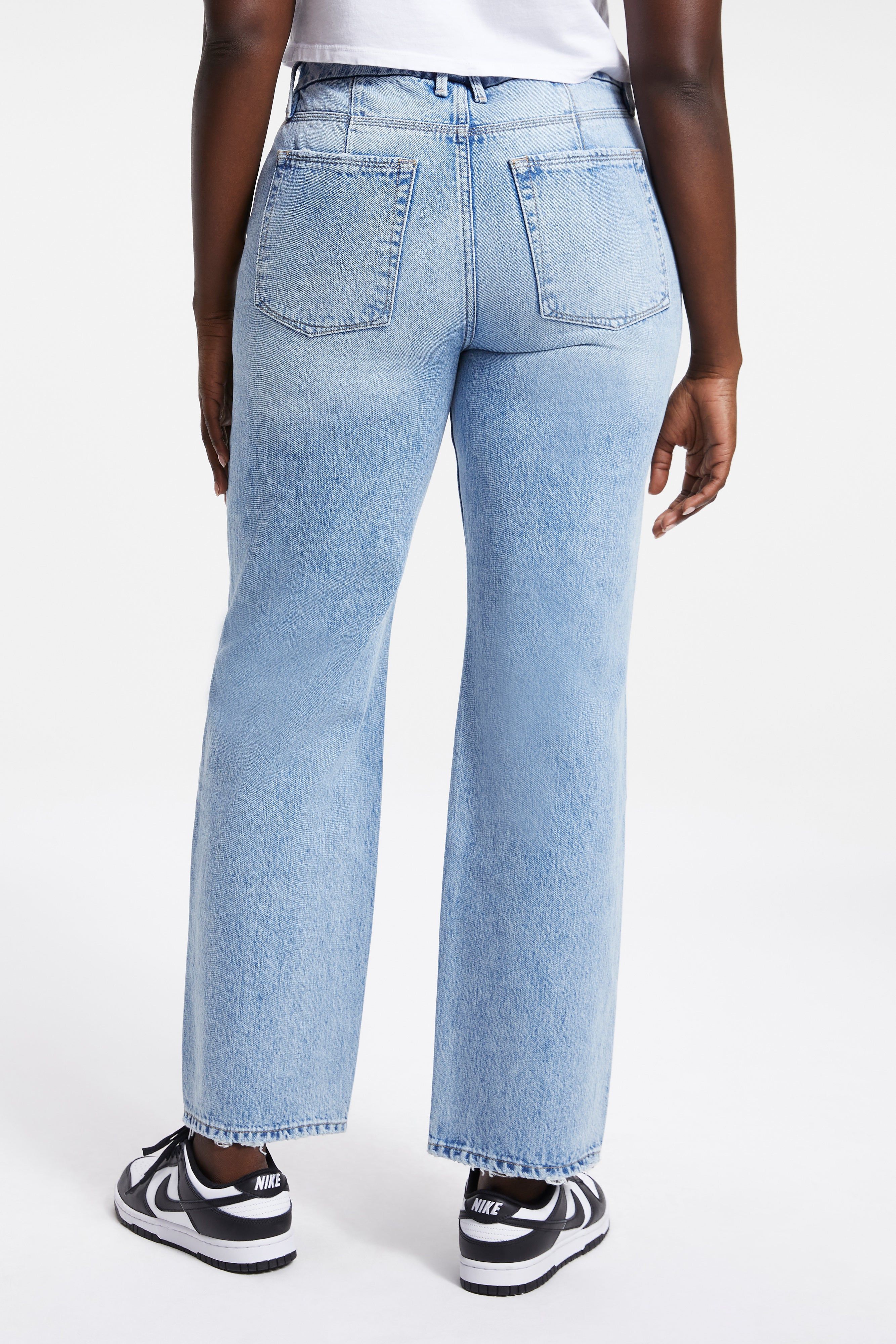 GOOD '90s JEANS | INDIGO058 sold by Good American product image thumbnail 10