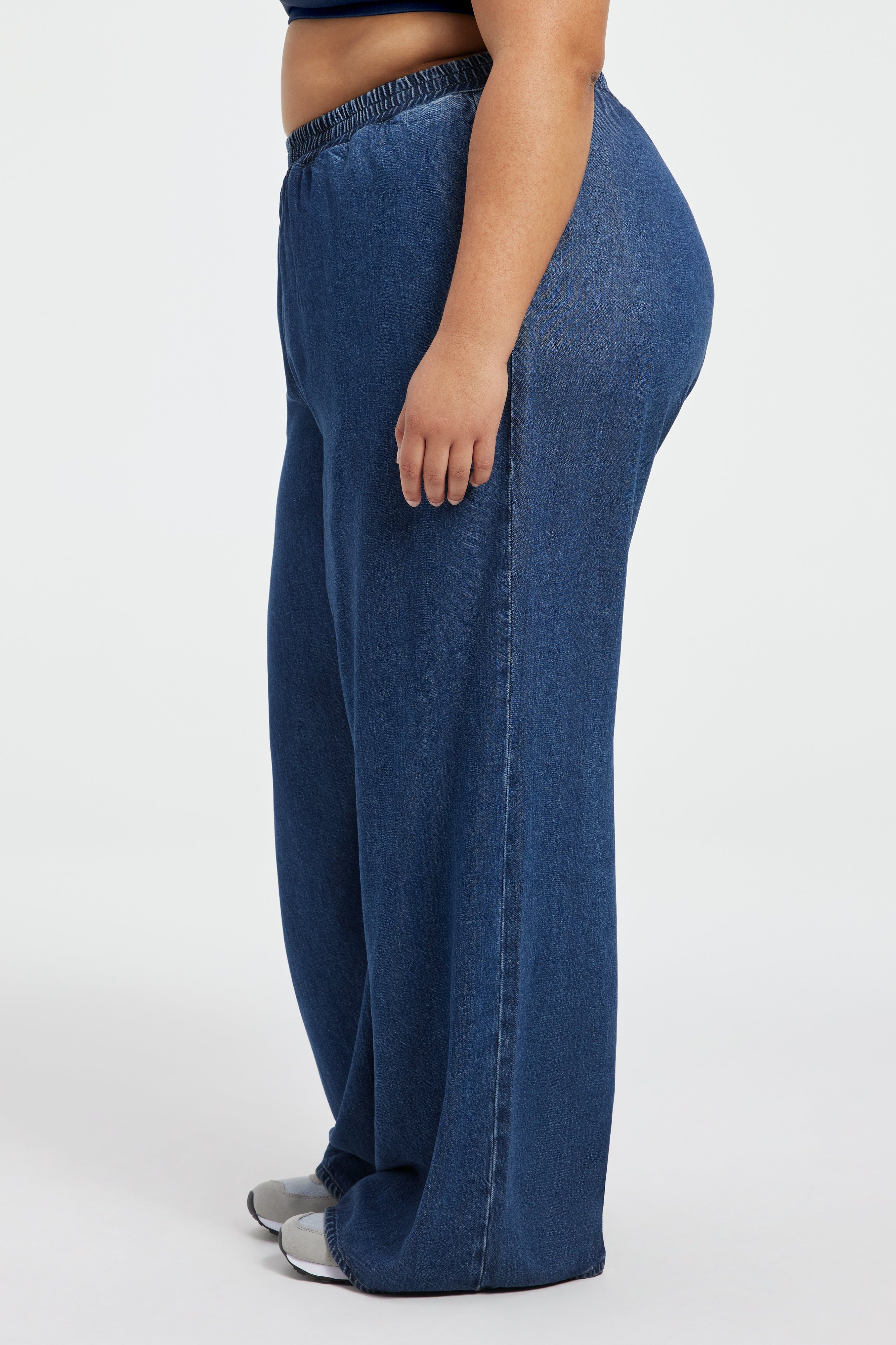 WEIGHTLESS TRACK PANTS | INDIGO395 sold by Good American product image thumbnail 10