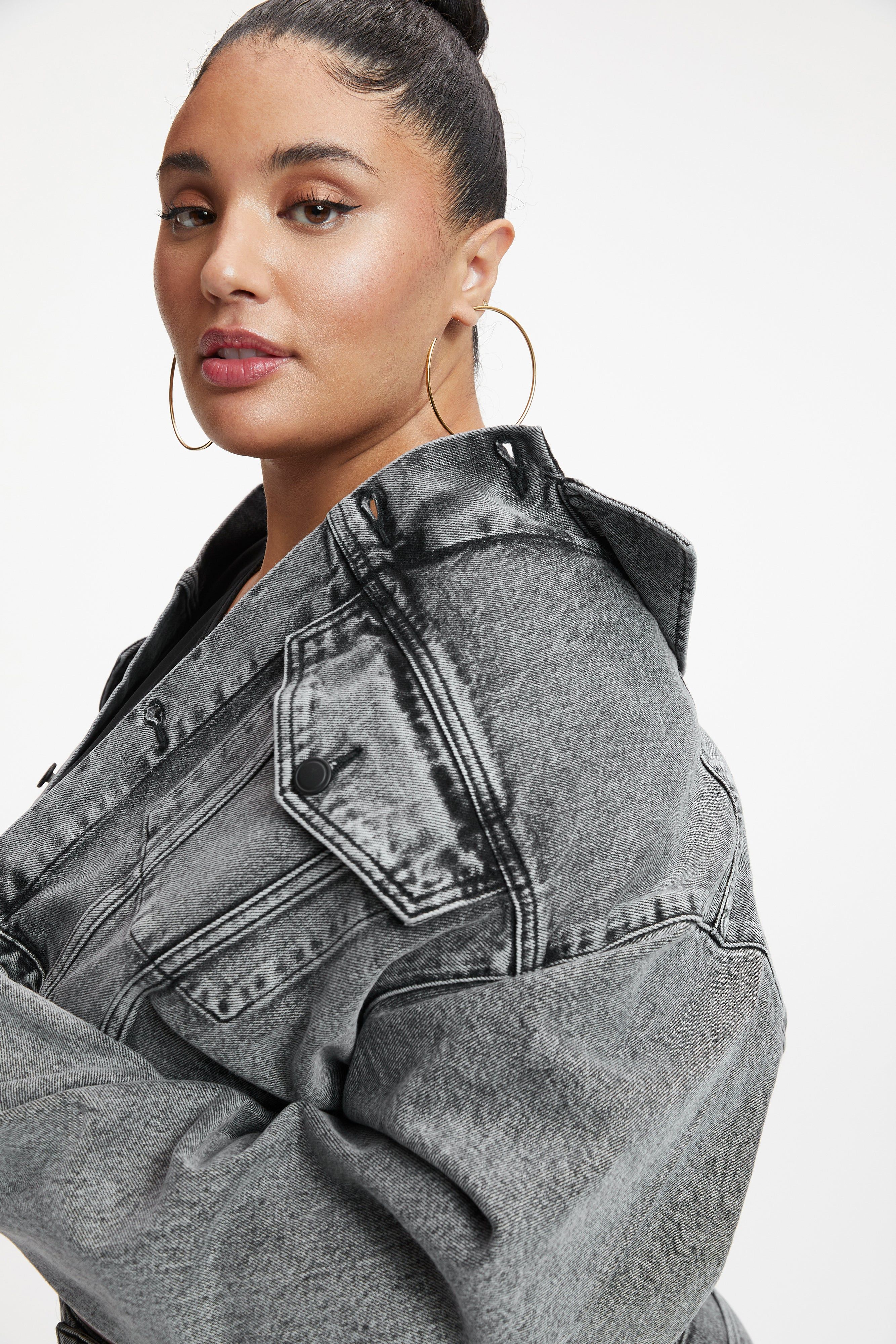 CLASSIC DENIM JACKET | BLACK199 sold by Good American