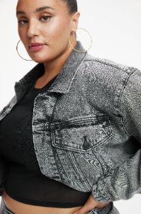 CLASSIC DENIM JACKET | BLACK199 sold by Good American