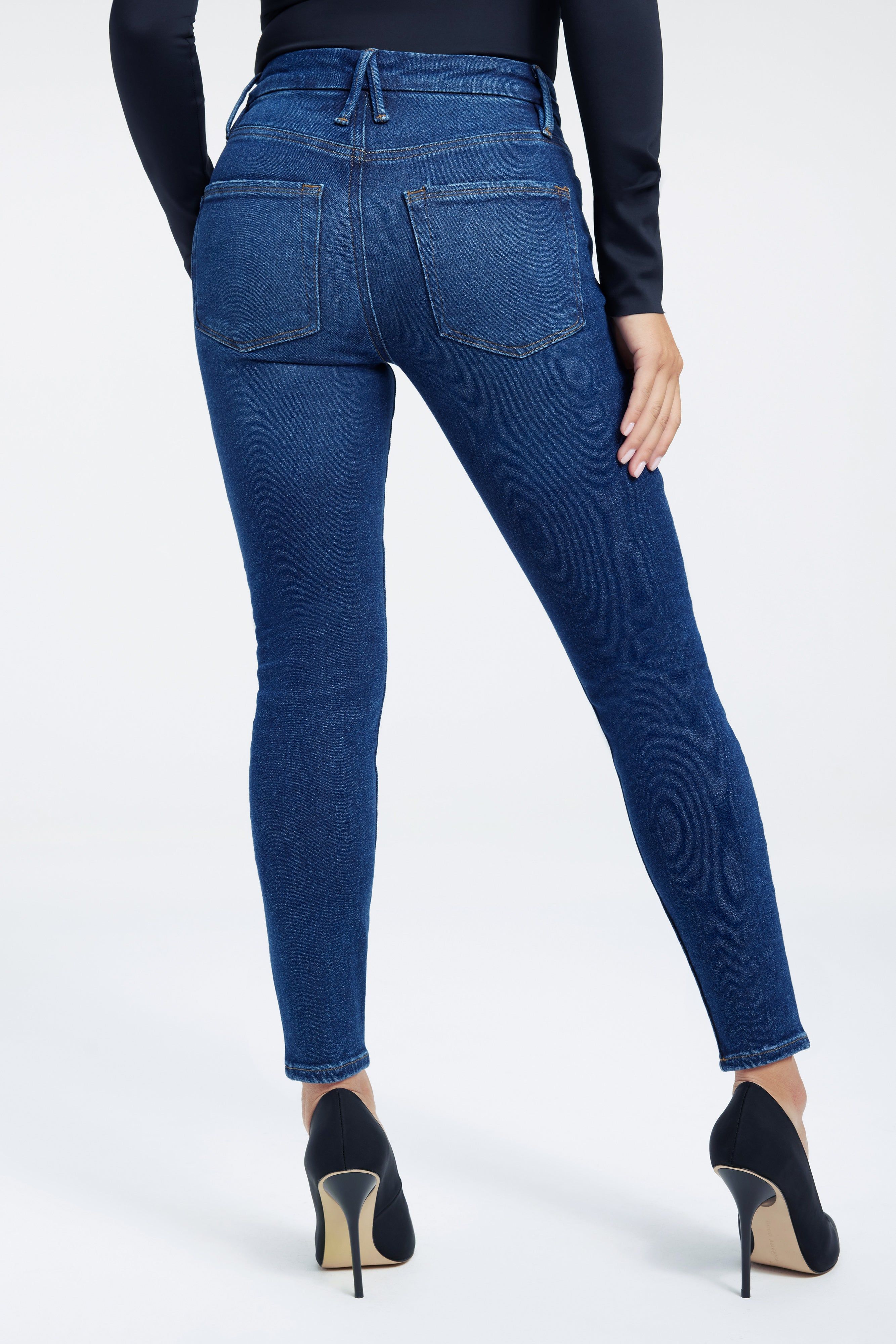 GOOD PETITE SKINNY JEANS | BLUE866 sold by Good American product image thumbnail 4