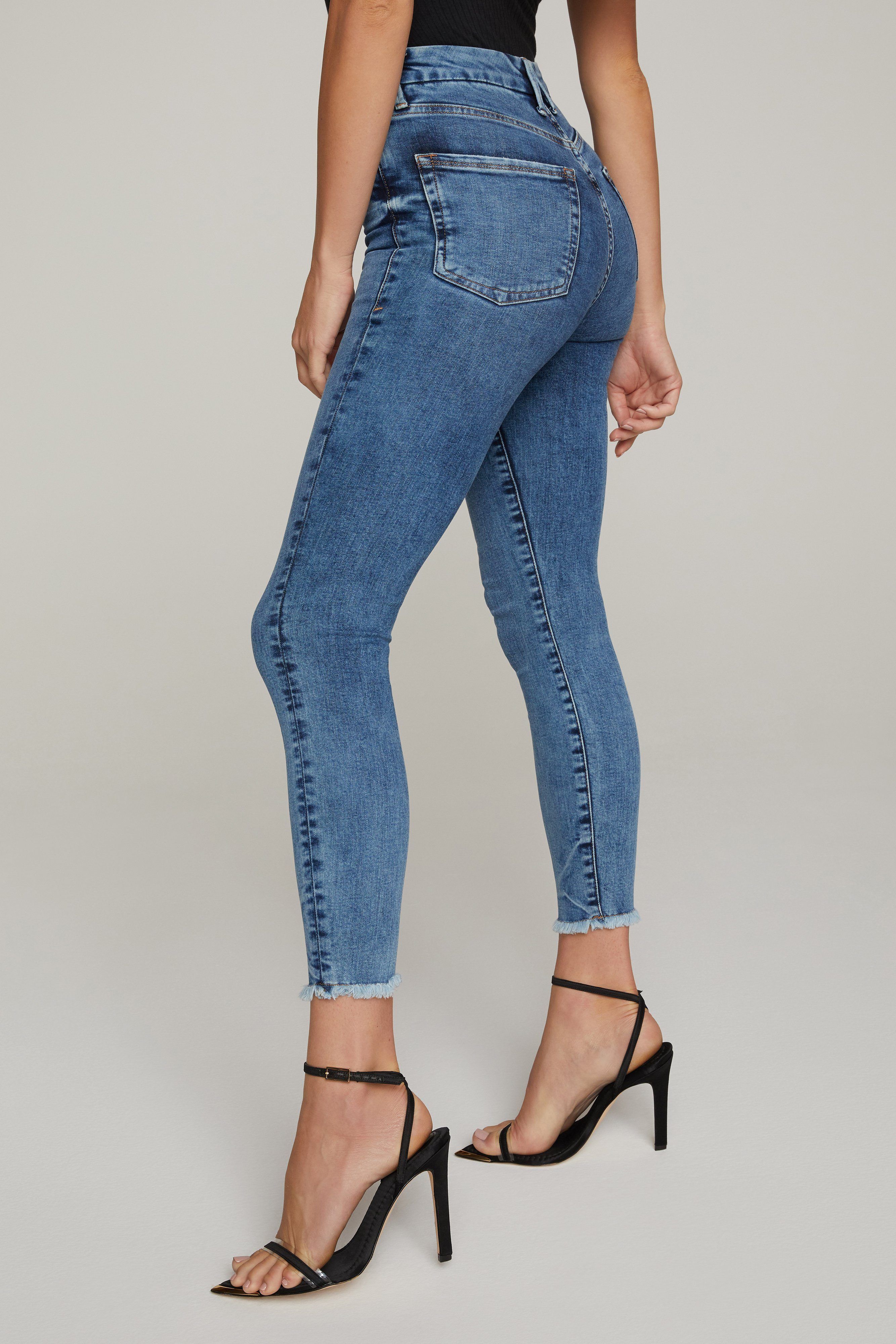 GOOD WAIST CROPPED JEANS | BLUE633 sold by Good American product image thumbnail 7